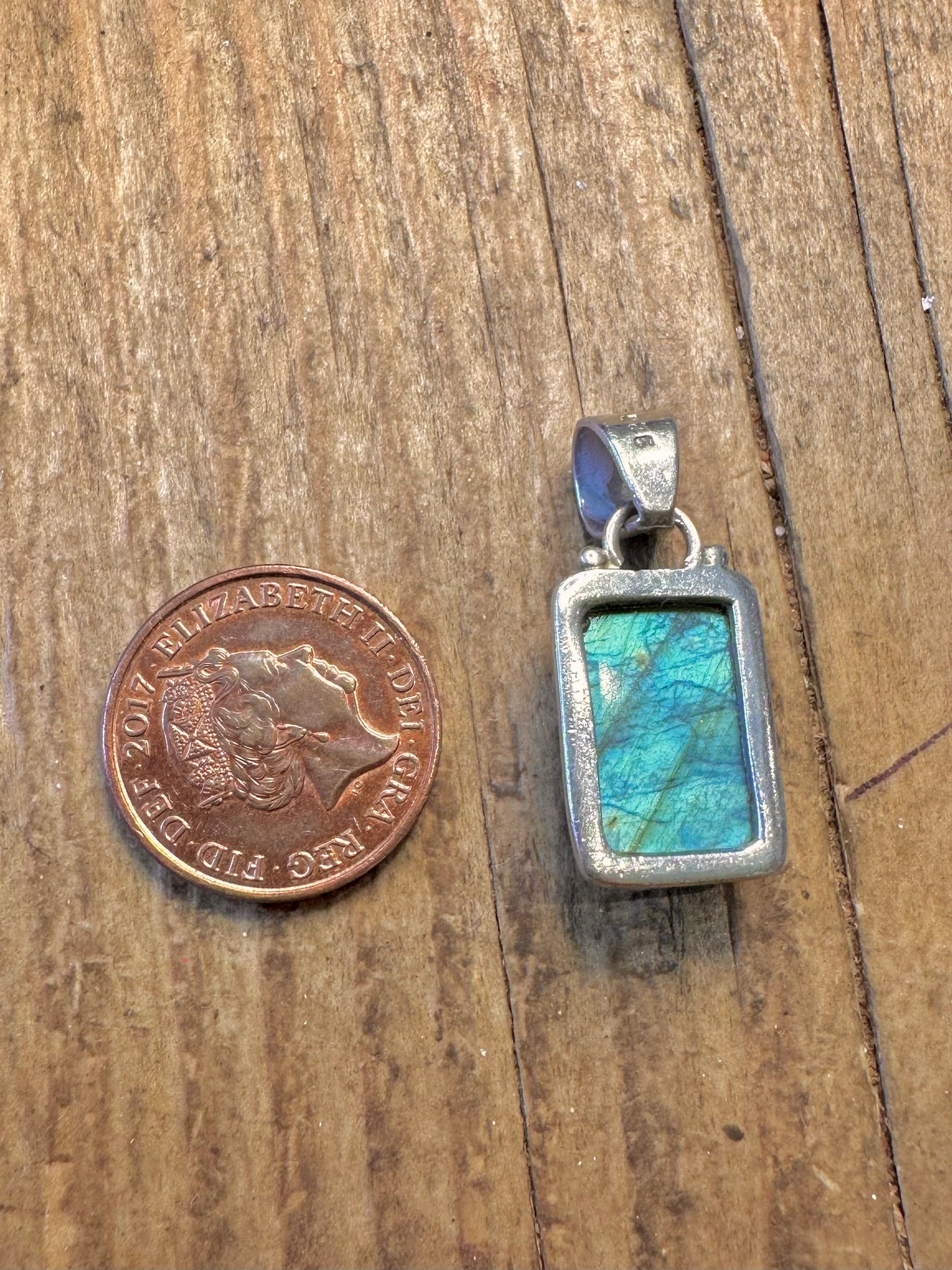 Labradorite Rectangle 925 Sterling Silver Pendant