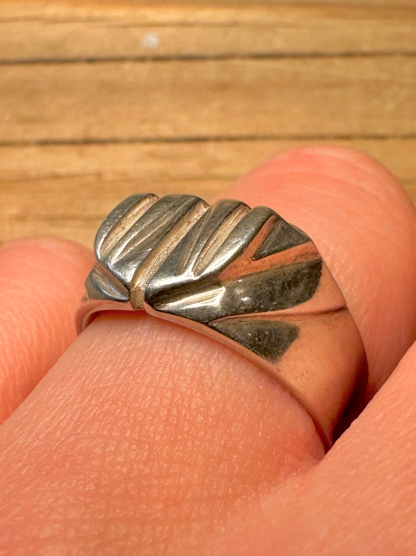 Moderner gewölbter 925er Sterlingsilber Ring Größe P