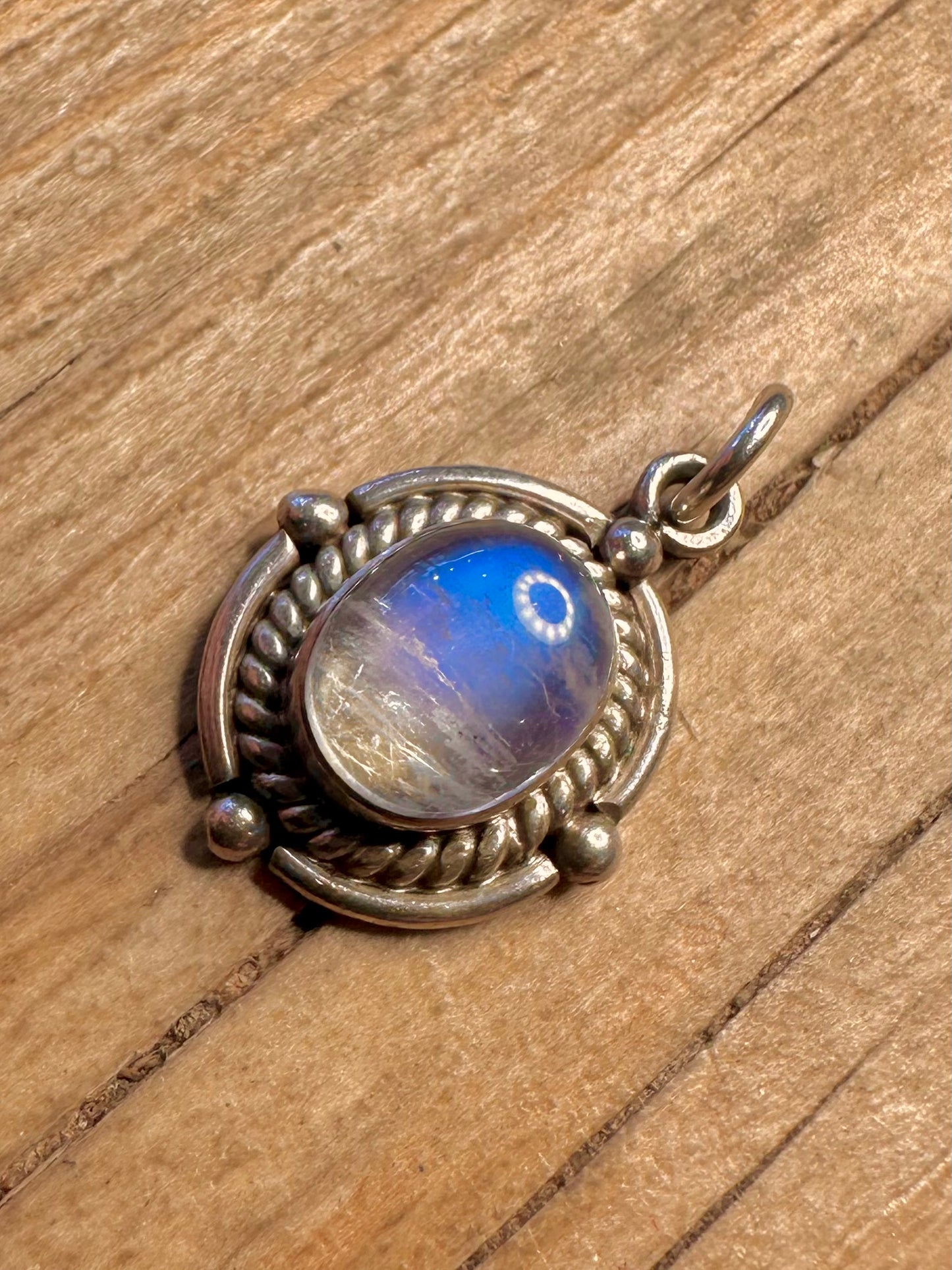 Vintage Moonstone Oval 925 Sterling Silver Pendant
