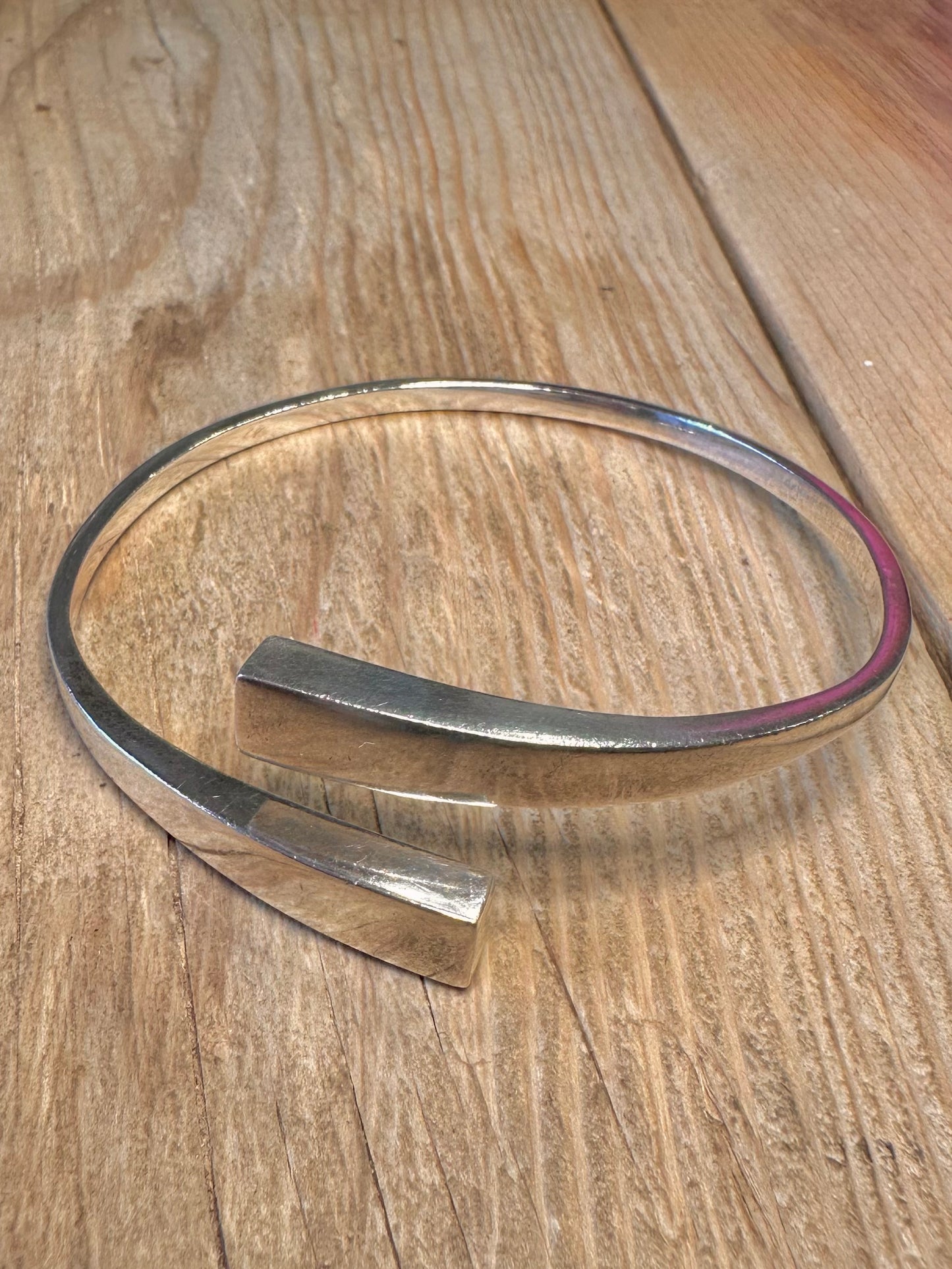 Abstract Overlapping 925 Sterling Silver Bangle