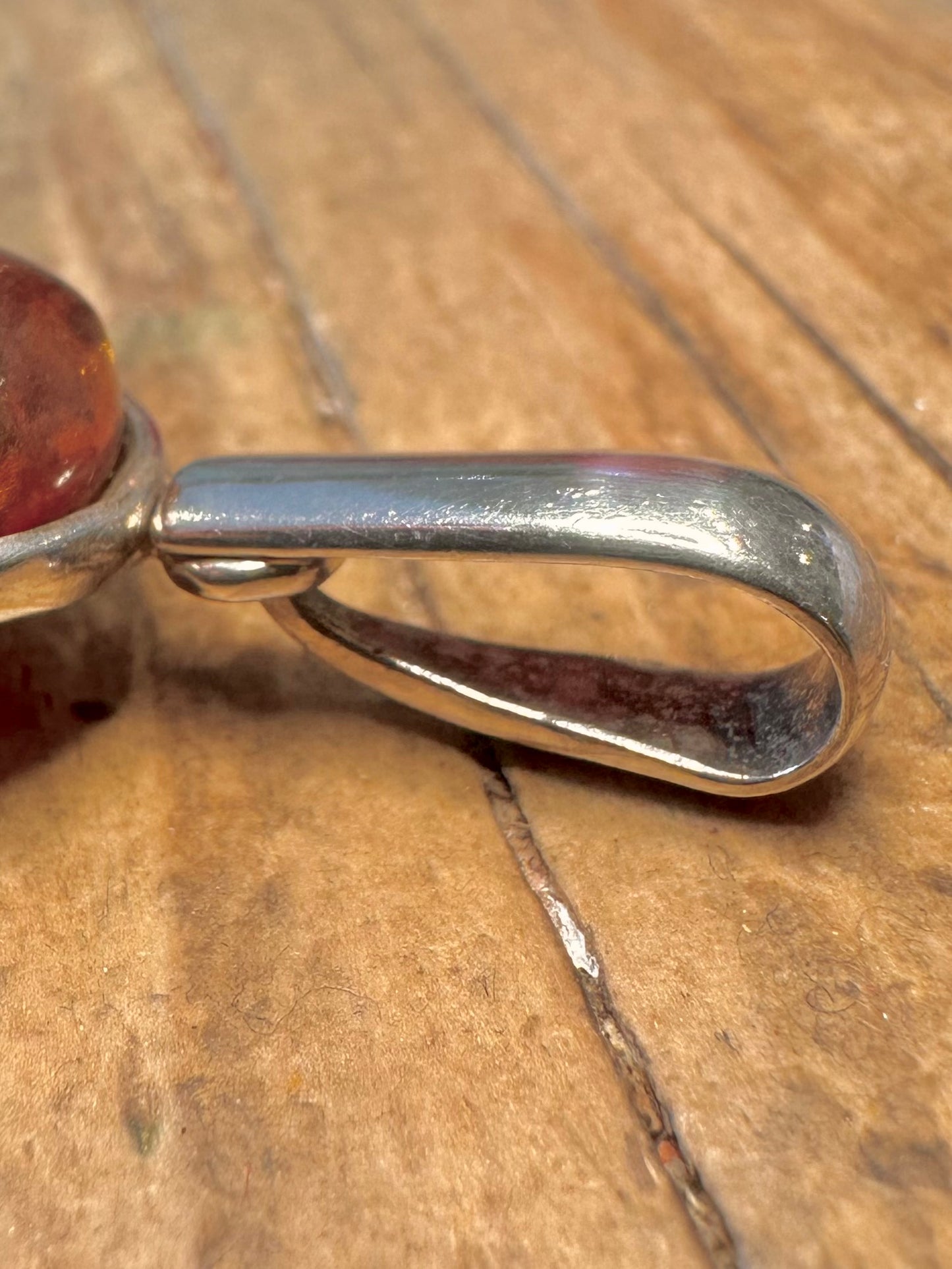 Großer polnischer Bernsteinanhänger aus 925er Sterlingsilber
