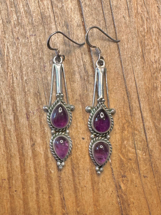Amethyst Birnenform baumelnde Stammesohrringe aus 925er Sterlingsilber