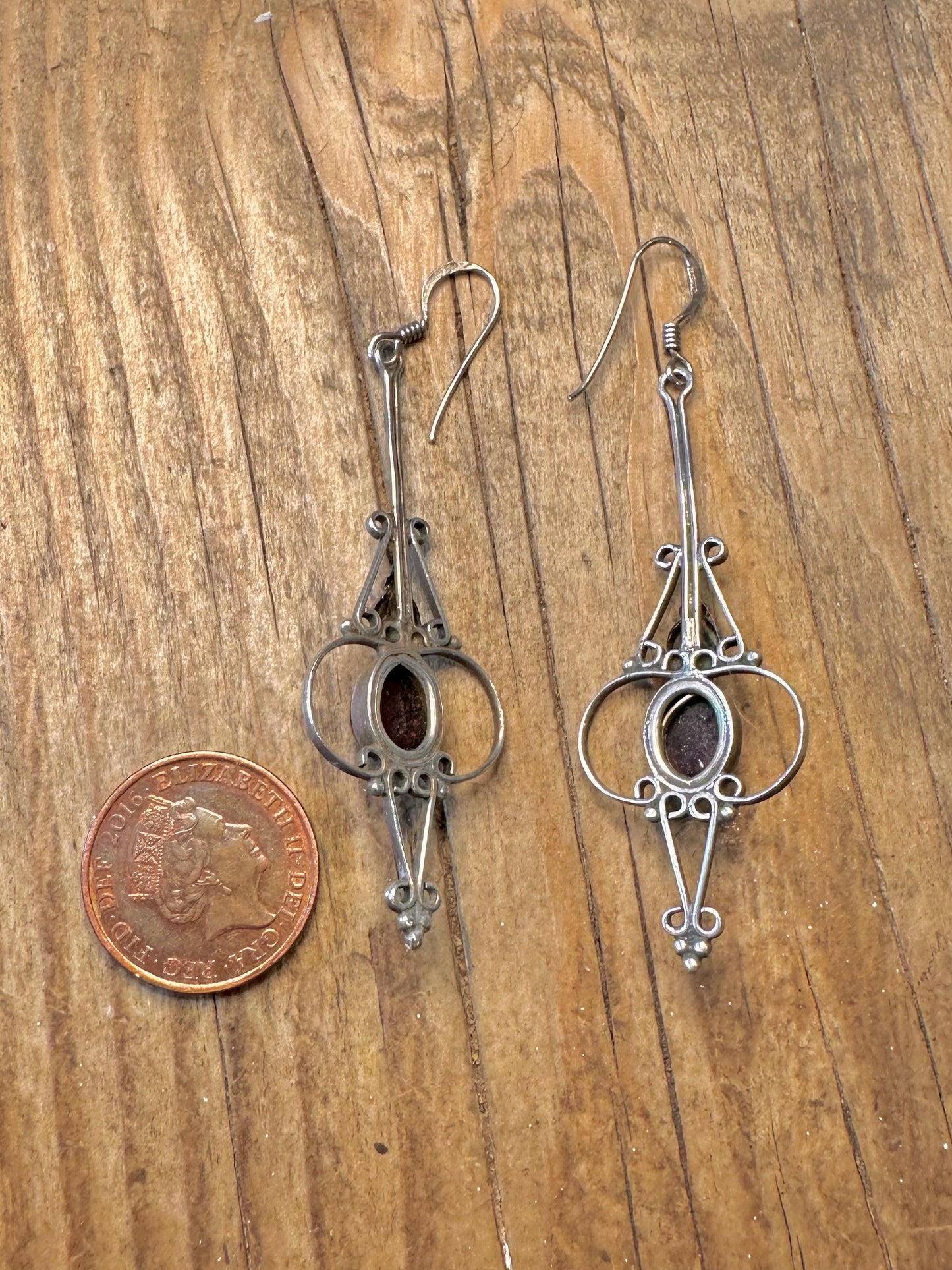 Ohrringe im Jugendstil, baumelnd, mit Granat, aus 925er Sterlingsilber