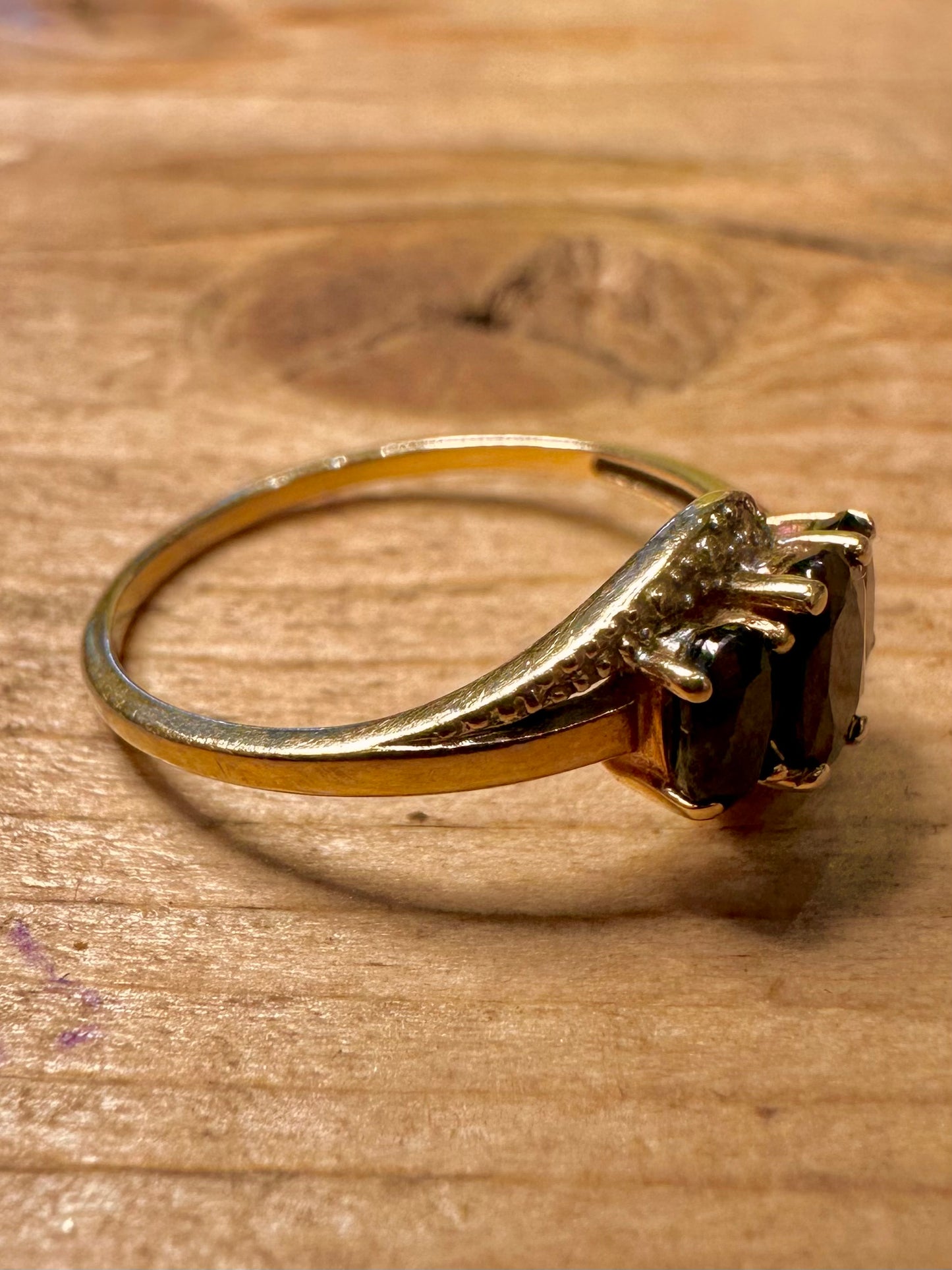 Vintage 9ct Gold Dark Blue Stones 375 Size P1/2 Ring
