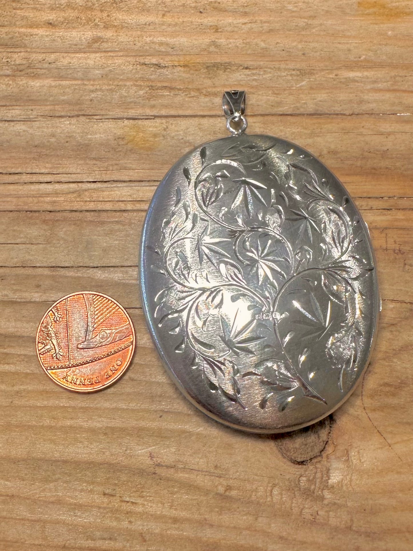 Vintage 1976 Large Victorian Style Floral Engraved Oval Locket 925 Sterling Silver Maker ZJ Pendant