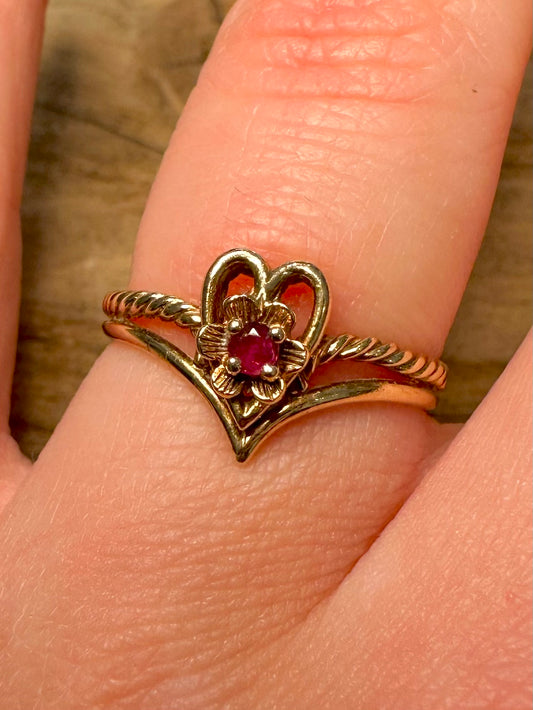 Vintage 1981 9ct Gold Ruby Heart 375 Size P Ring