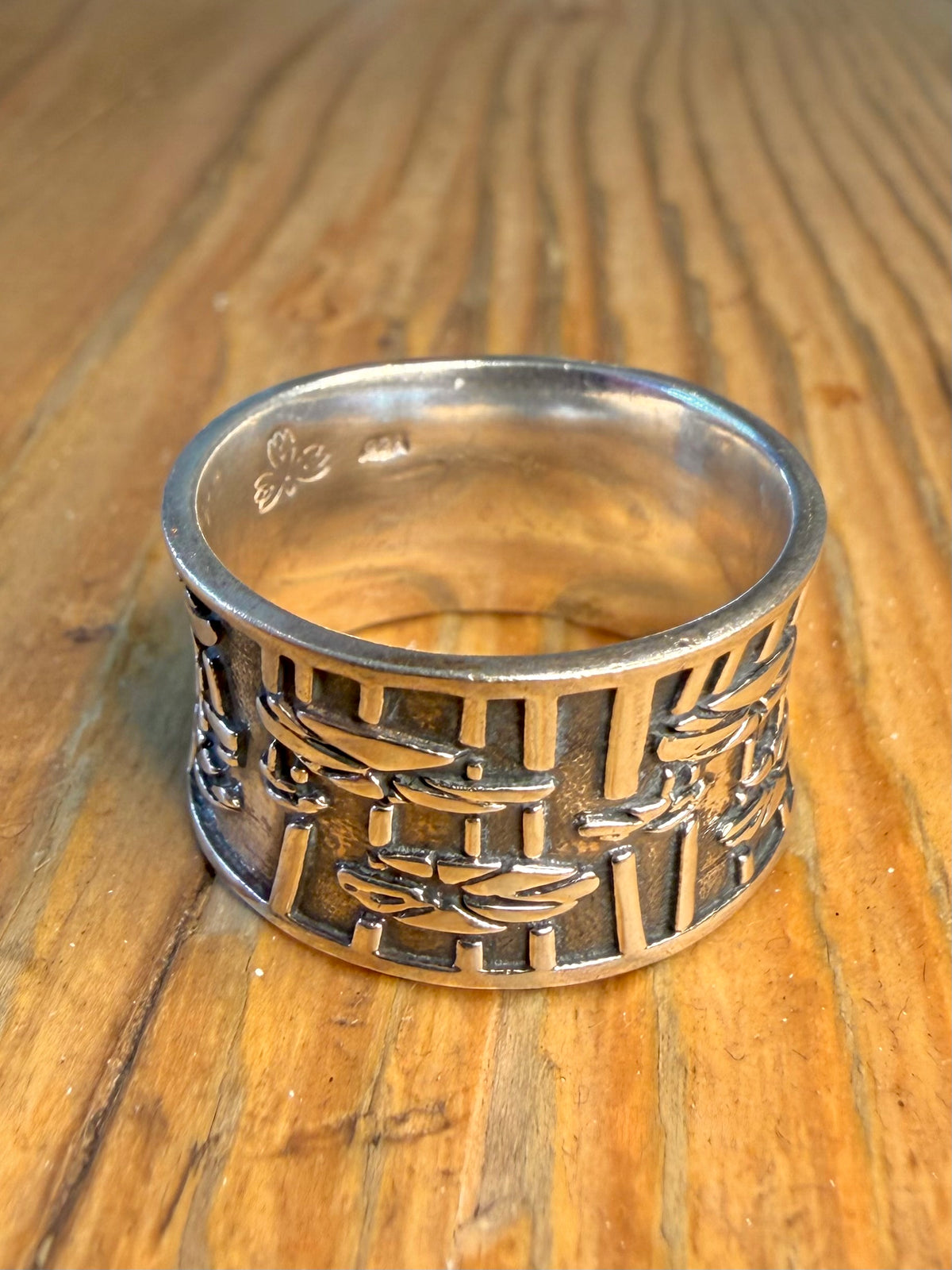 Wide Engraved Lily Pad Design 925 Sterling Silver Size T Ring