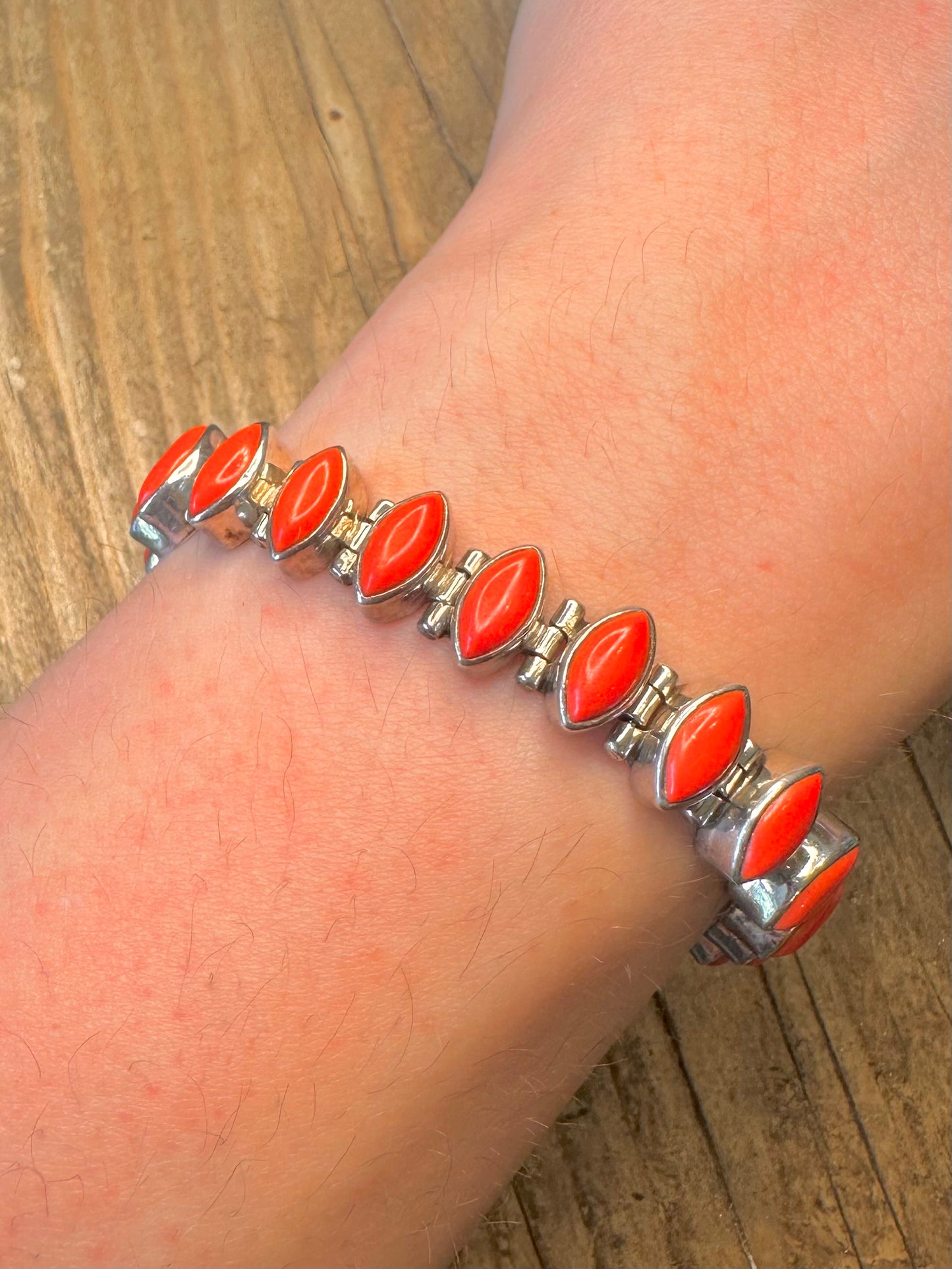 Korallenfarbenes rautenförmiges Glied 925er Sterlingsilber 7,5 bis 8,5 Zoll Armband