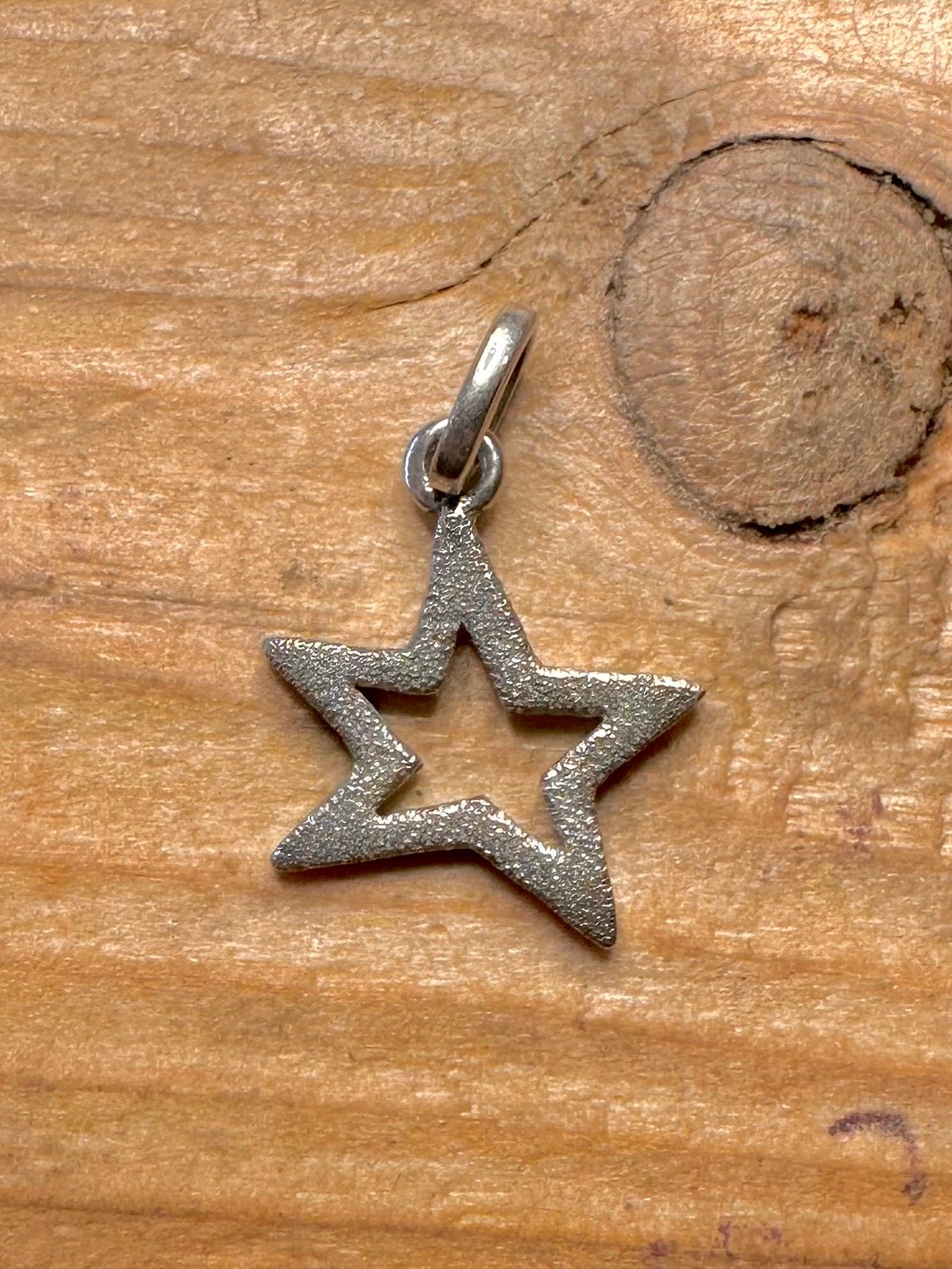 Vintage Textured Star 925 Sterling Silver Pendant