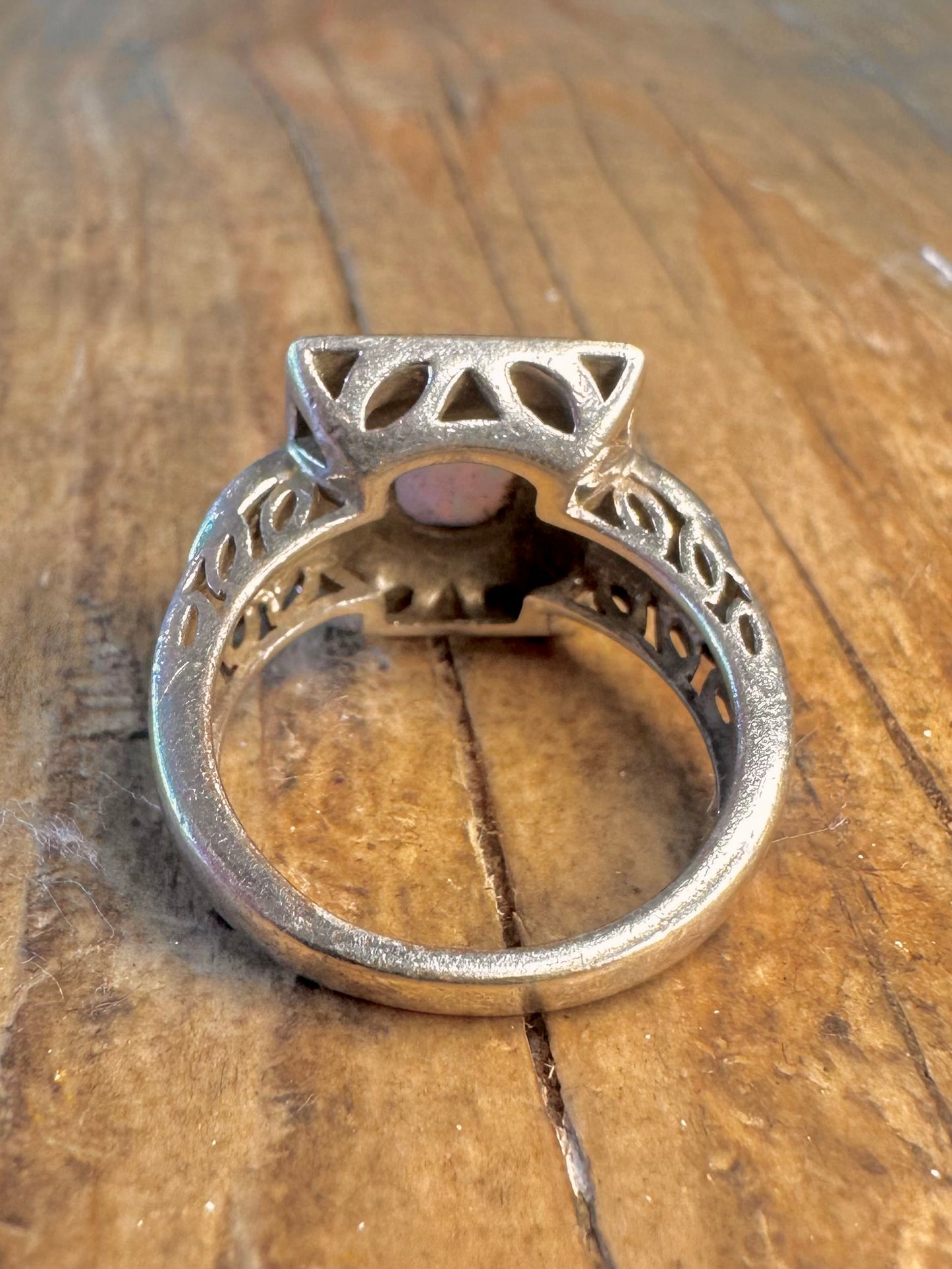 Atemberaubender Opal- und Markasitring im Art-déco-Stil, Größe L