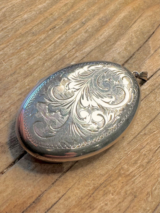 Vintage Engraved Oval Large Locket 925 Sterling Silver Pendant