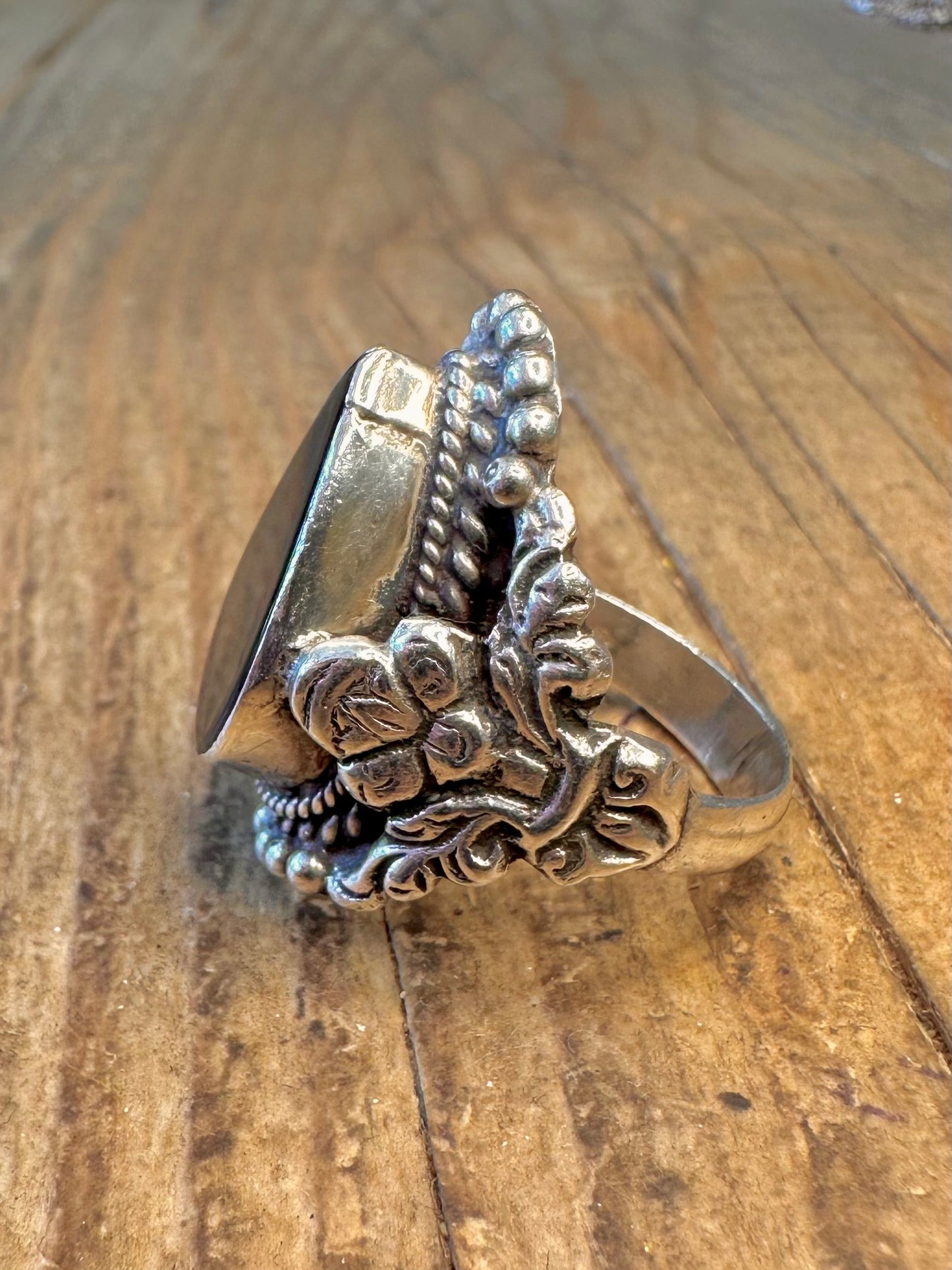 Onyx Pear Shaped Ornate Design 925 Sterling Silver Size R Ring