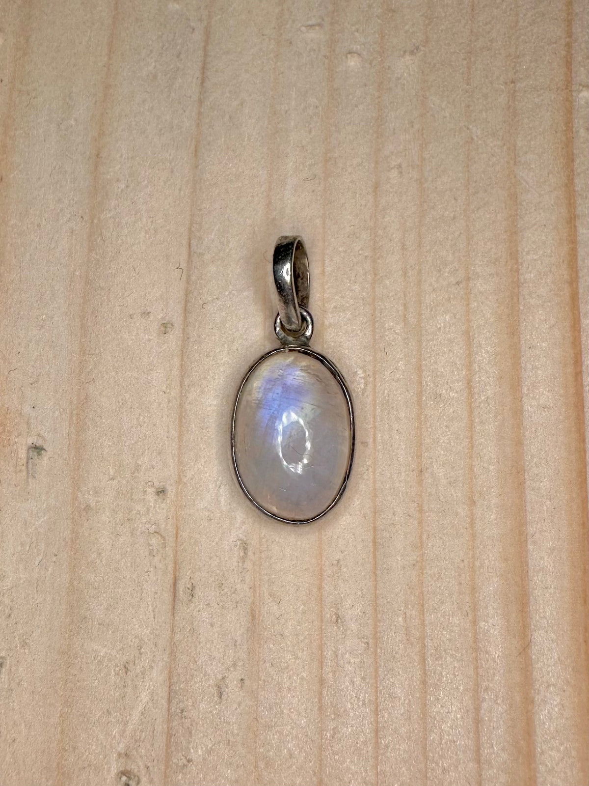 Rainbow Moonstone Oval 925 Sterling Silver Pendant