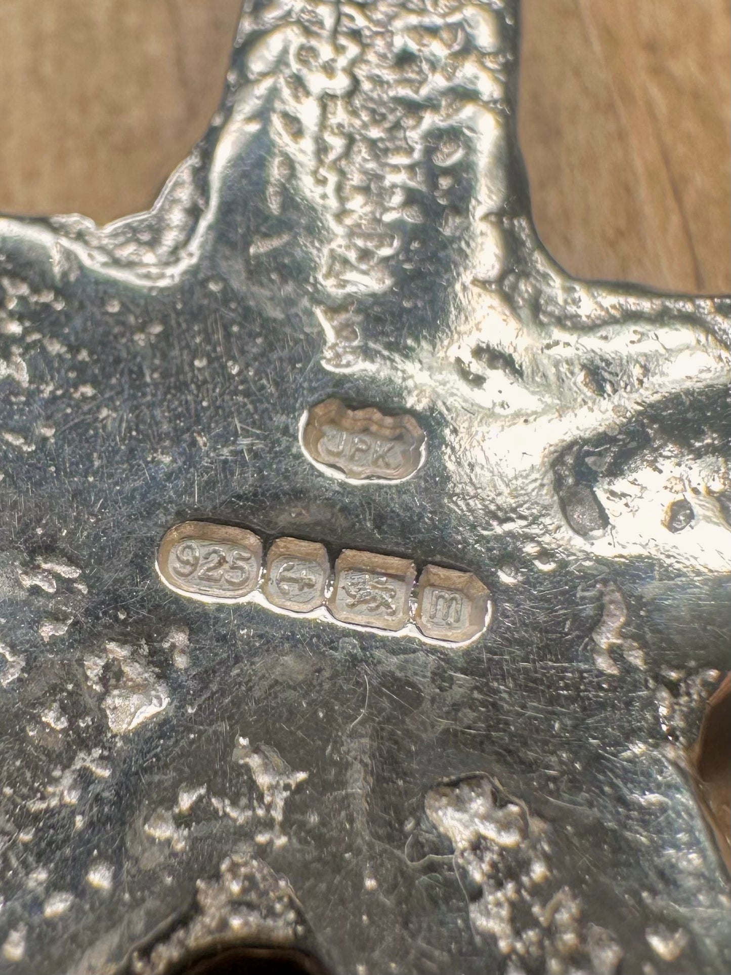 Moderner 2011 strukturierter großer Seestern-Anhänger aus 925er Sterlingsilber