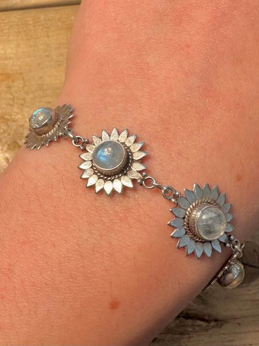 Vintage Moonstone Flower 925 Silver 6 to 7 inch Bracelet