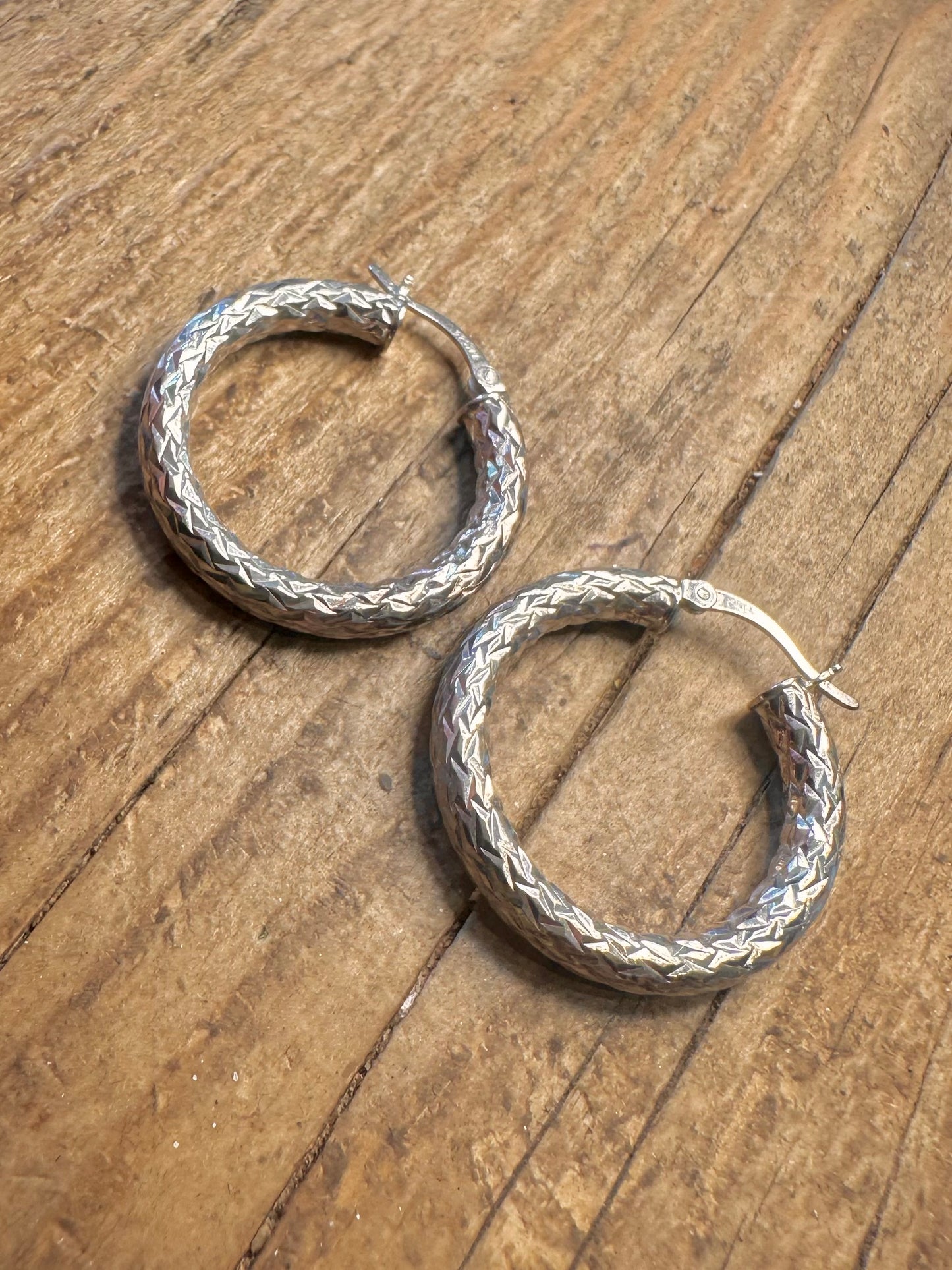 Diamond Cut Textured Hoop 925 Sterling Silver Earrings