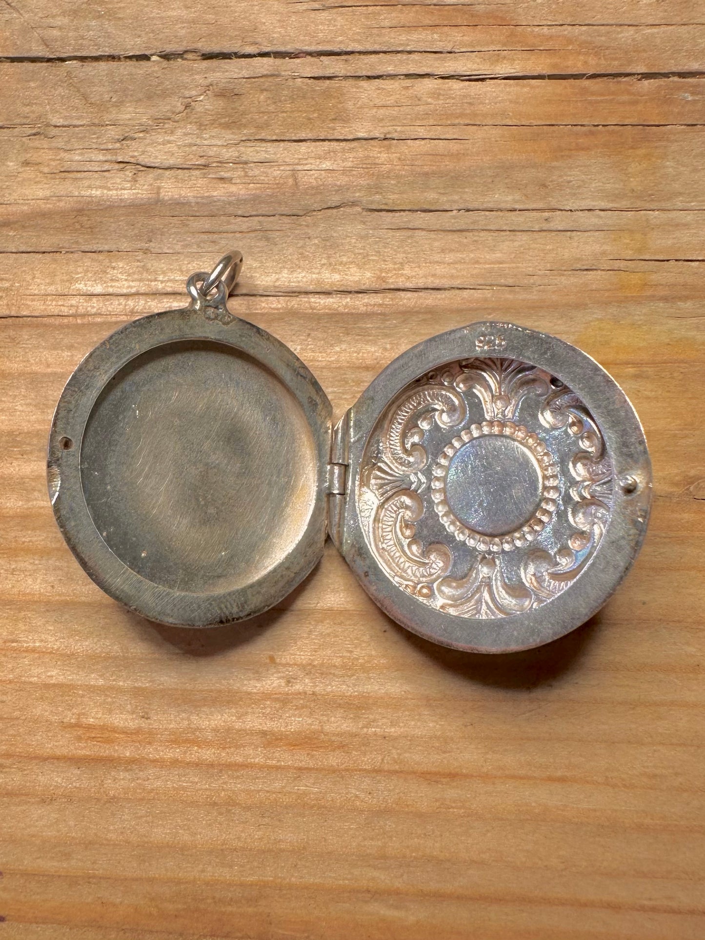 Vintage Victorian Style Engraved Onyx Circle Locket 925 Sterling Silver Pendant