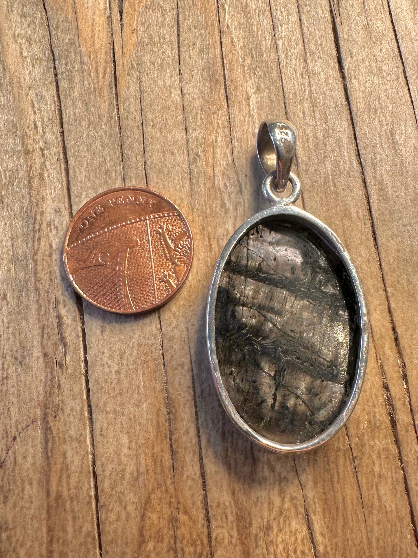 Vintage Hypersthene Oval 925 Sterling Silver Pendant