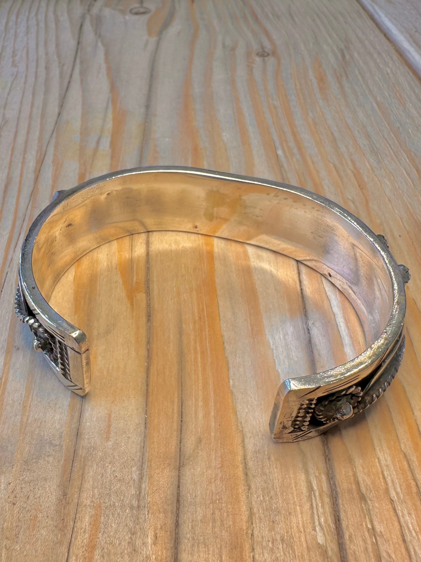 Vintage Native American Turquoise Leaf Design 925 Silver Cuff Bangle