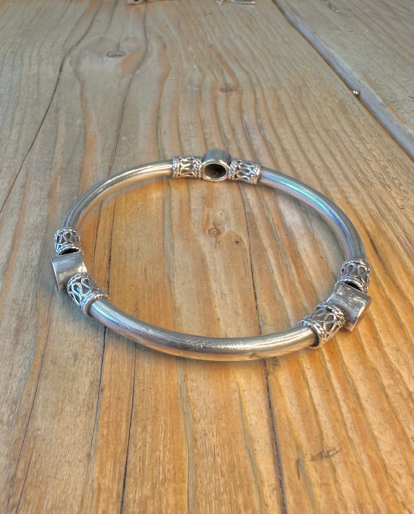 Carnelian 1995 Bali Style 925 Sterling Silver Bangle