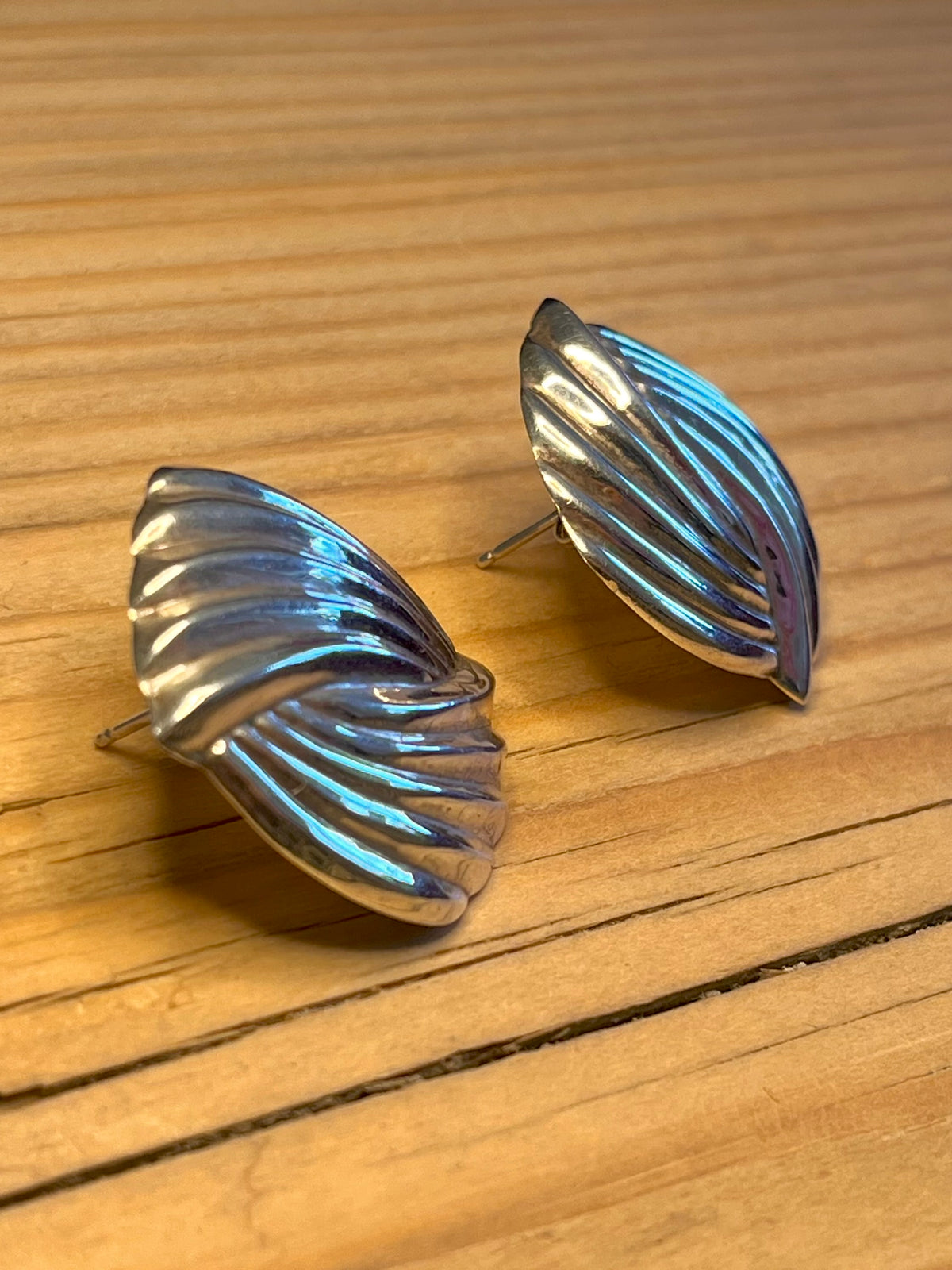 Large Interlocking Ribbed 925 Sterling Silver Stud Earrings