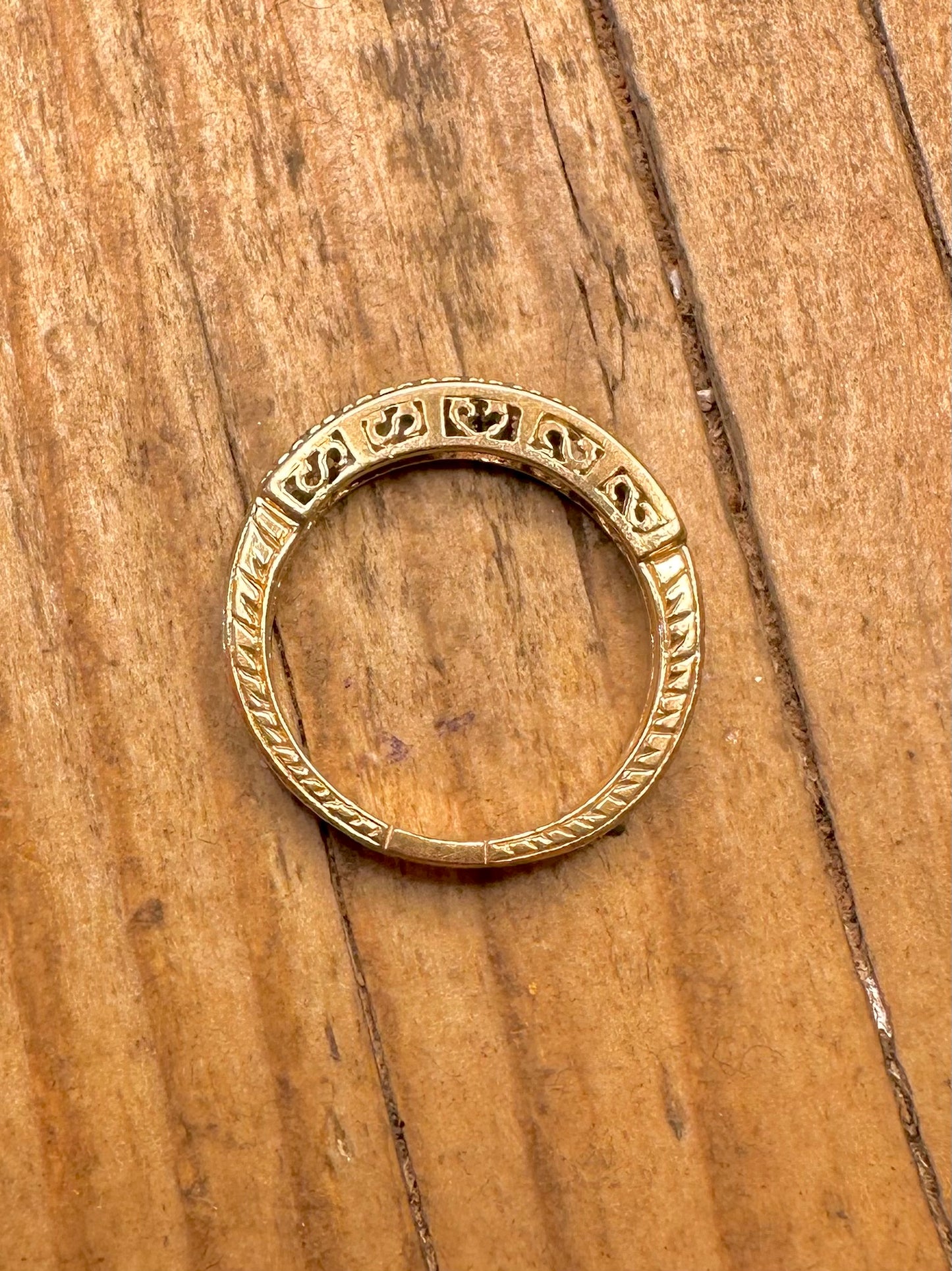 9ct Gold 1998 Unique Engraved White Stones Size K1/2 Ring