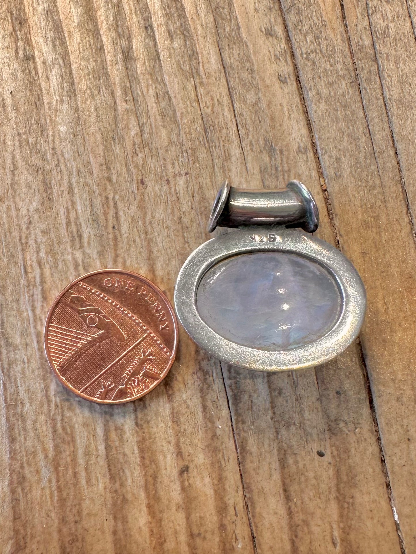 Regenbogen-Mondstein ovaler 925 Sterling Silber Anhänger