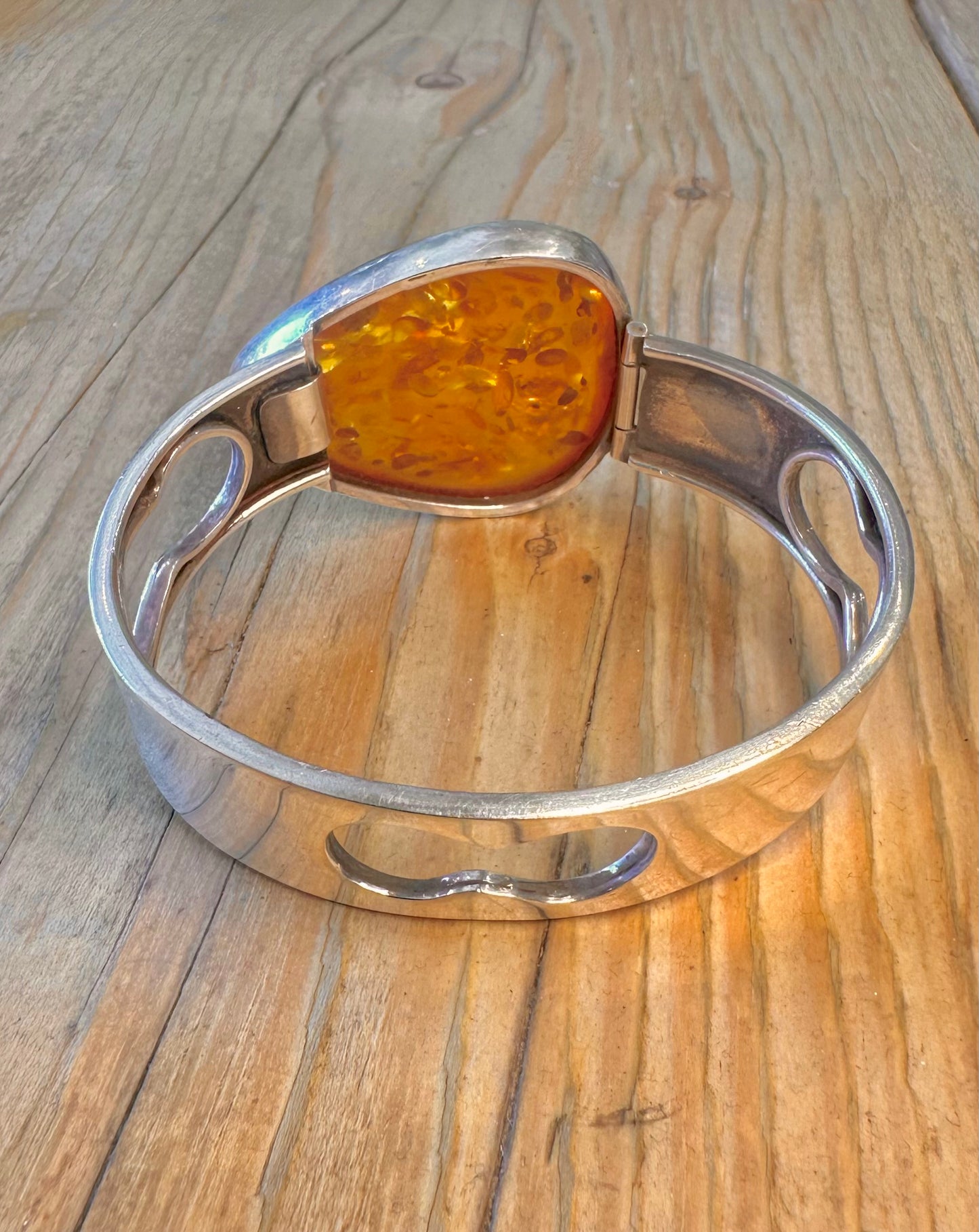 Abstract Amber Front Clasp 925 Sterling Silver Bangle
