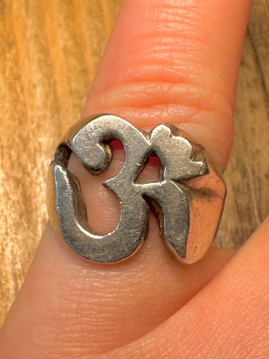 Vintage OM Symbol 925 Sterling Silver Size K Ring