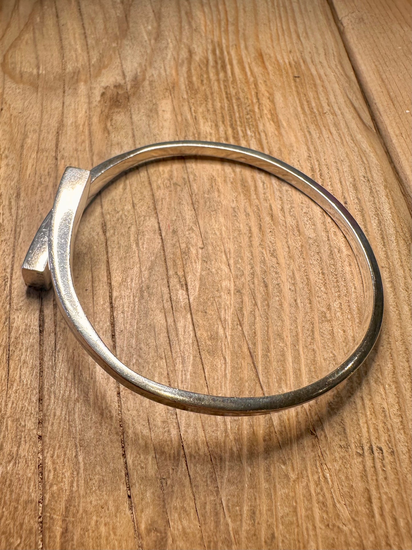 Abstract Overlapping 925 Sterling Silver Bangle