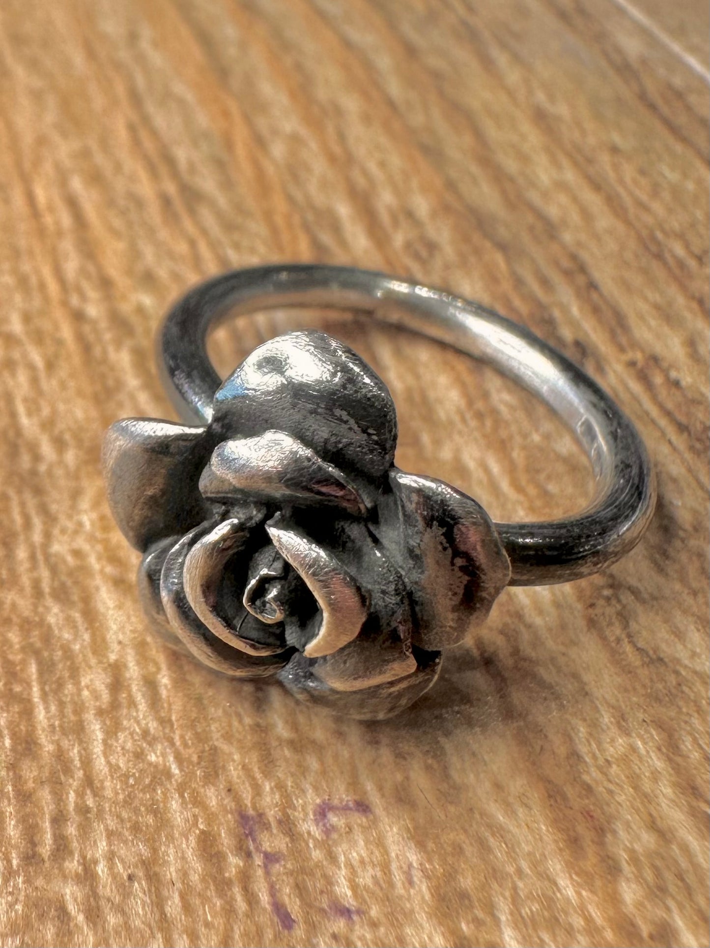 Modern 2010 Rose Oxides 925 Sterling Silver Size P Ring