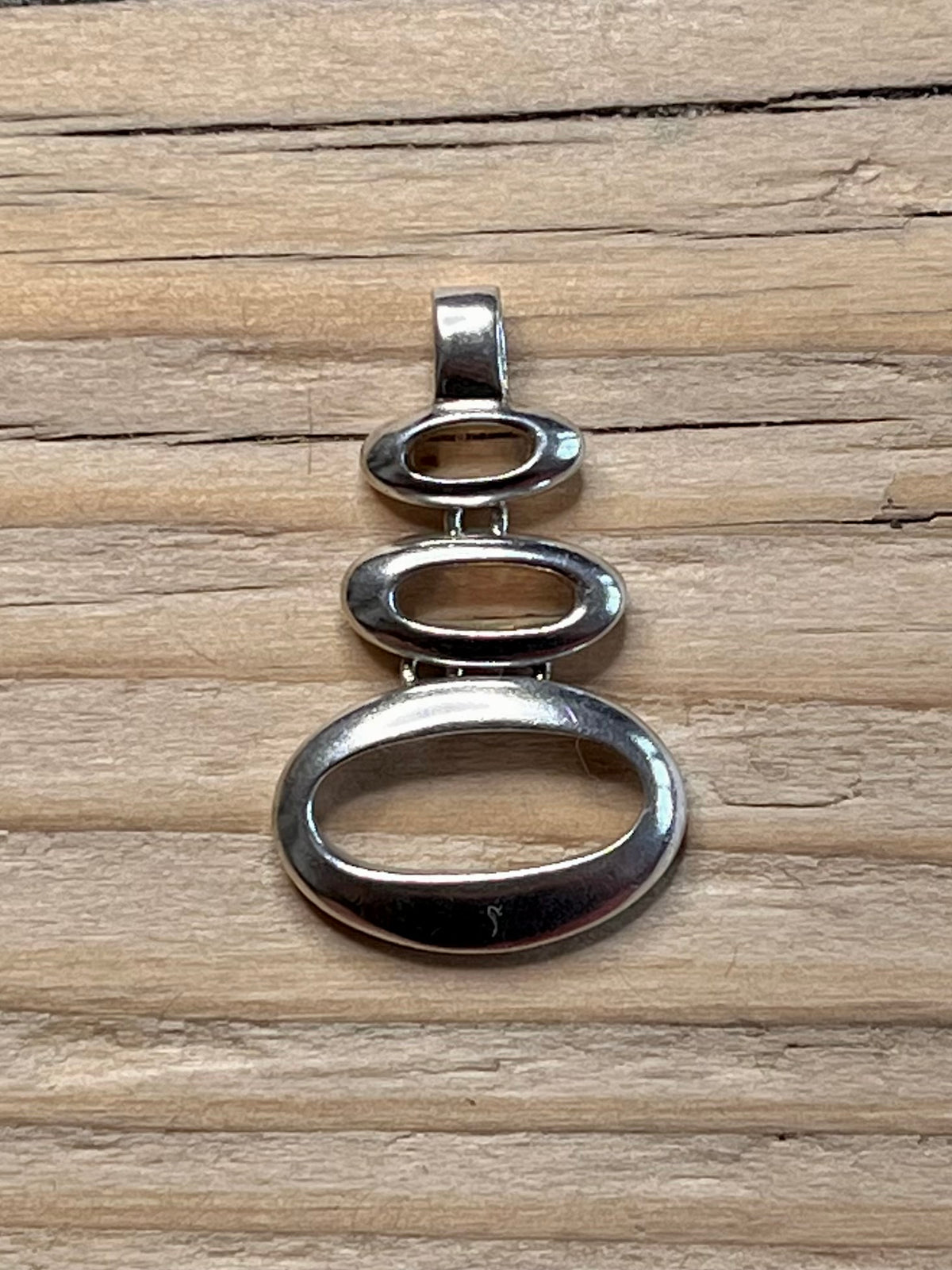 Tiered Oval 925 Marked SG Sterling Silver Pendant