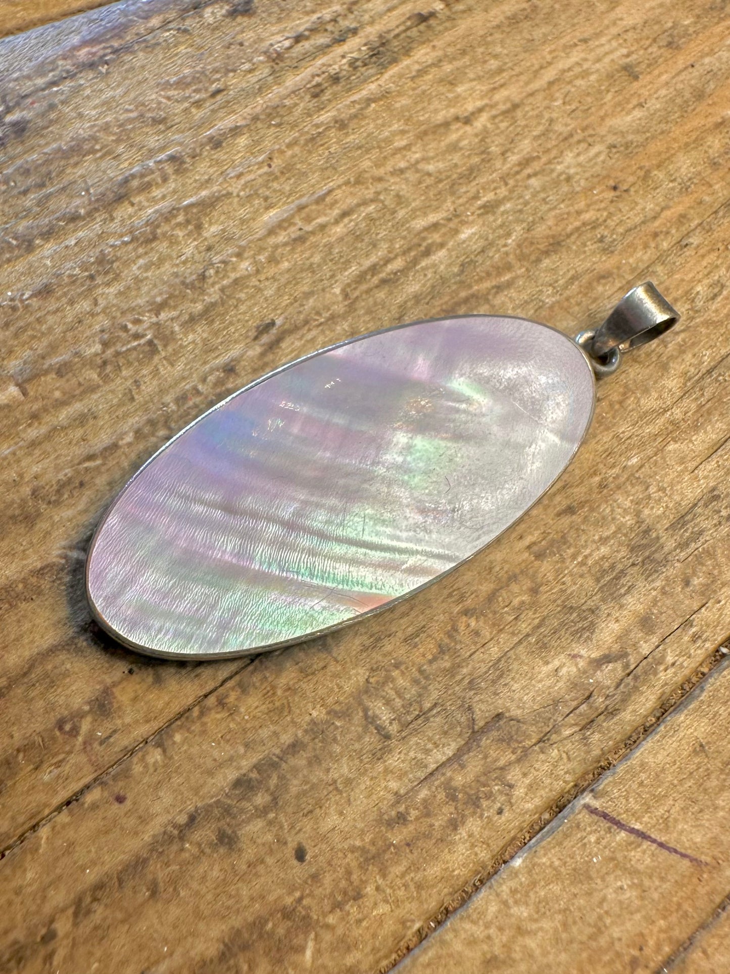 Oval Pink Mother of Pearl 925 Sterling Silver Pendant