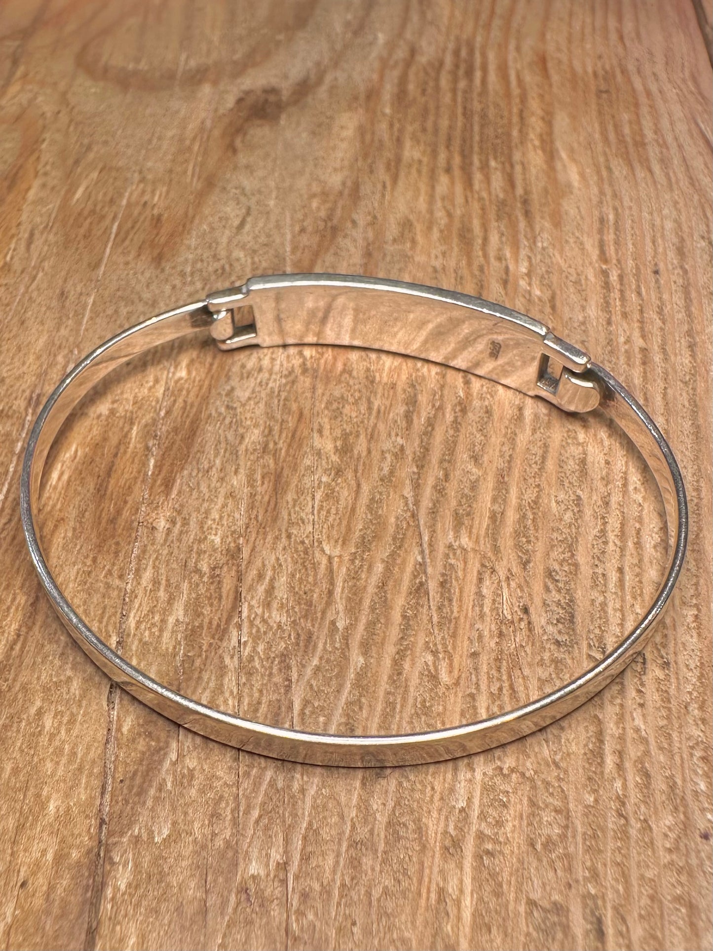 Modernist Mother of Pearl Bar 925 Sterling Silver Bangle