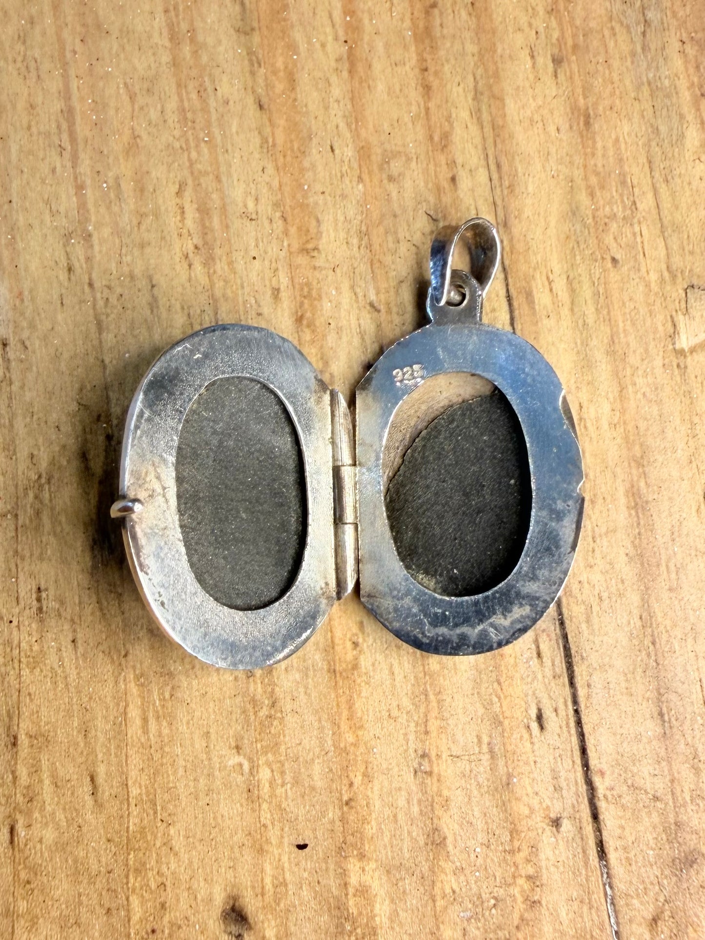 Oval Floral Engraved 925 Sterling Silver Pendant