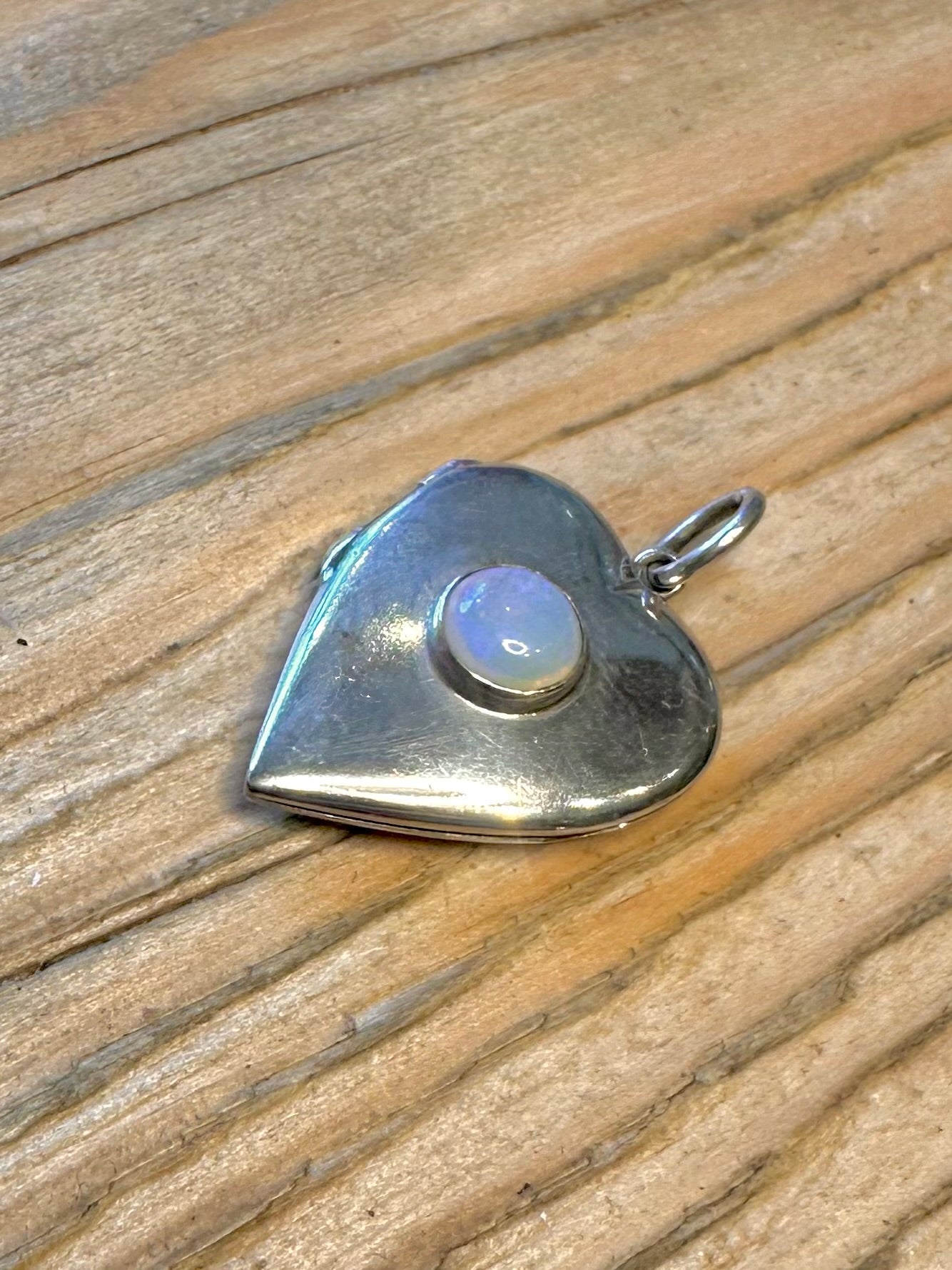 Opal Herzförmiger 925er Sterlingsilber Medaillon-Anhänger