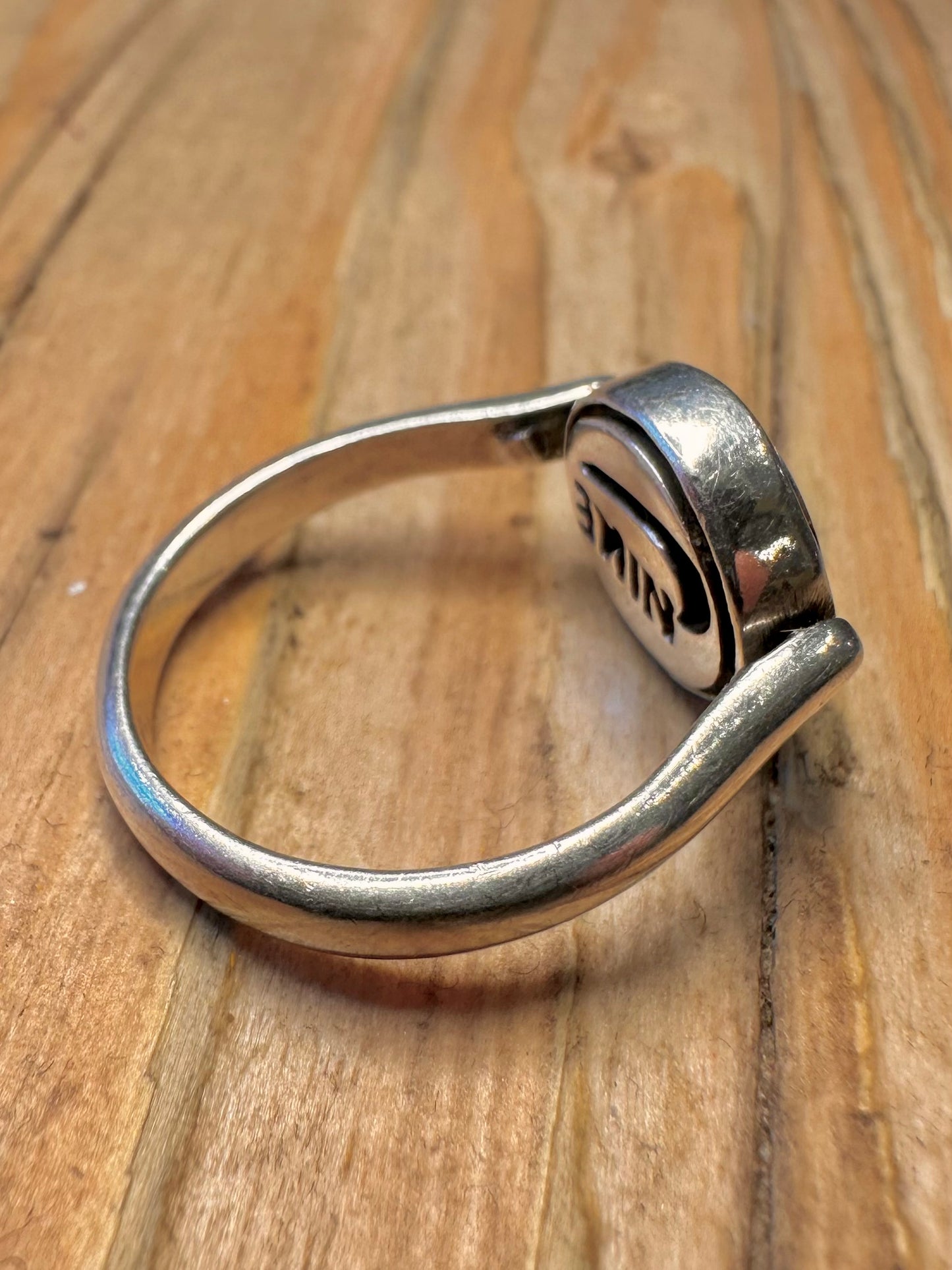 Moderner Adidas und Nike rotierender 925er Sterlingsilber-Ring Größe N1/2
