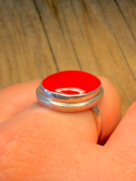 Polished Oval Coral Oval 925 Sterling Silver Size T1/2 Ring