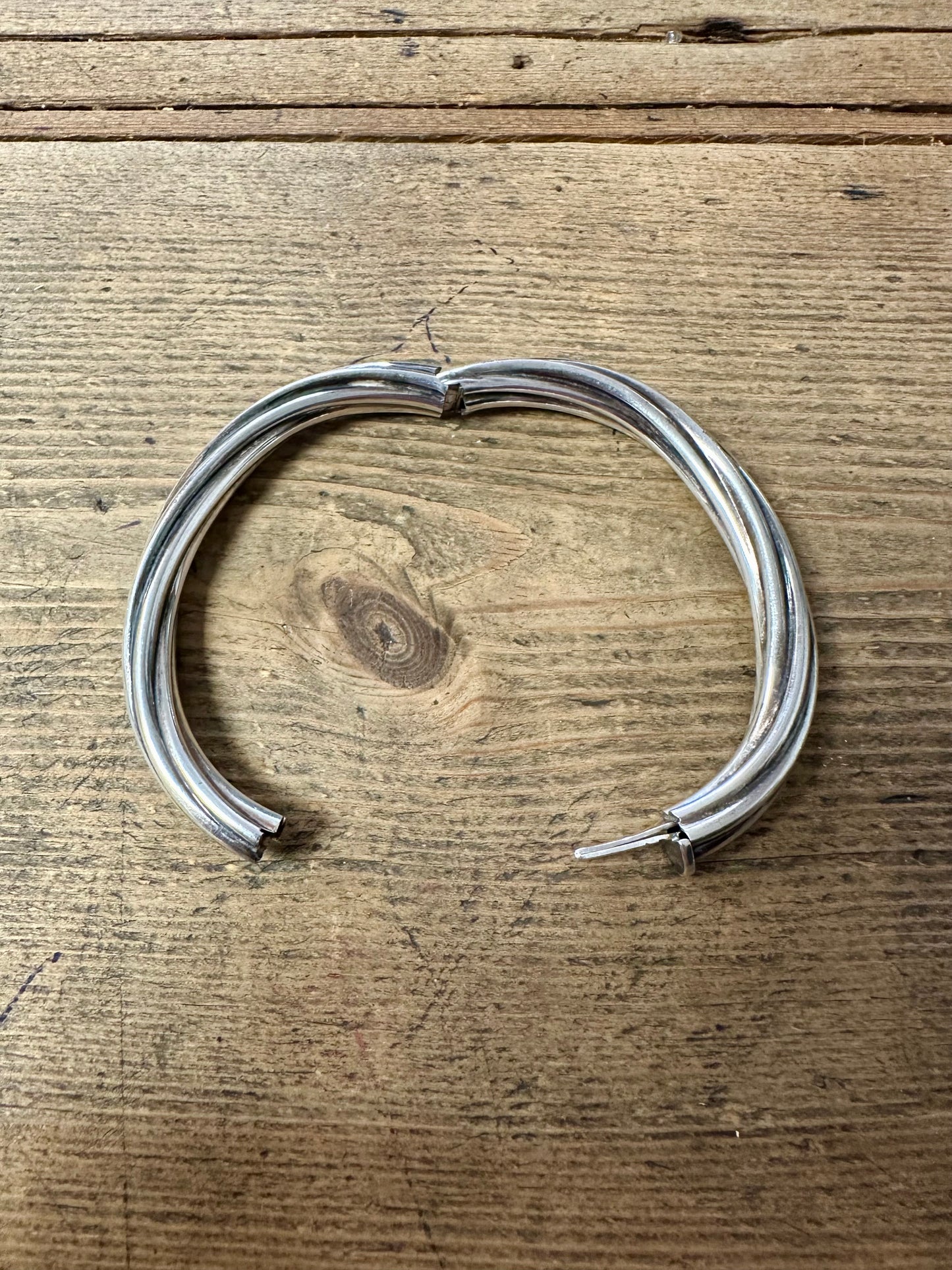 Vintage 1988 Twisted 925 Silver Clasp Bangle