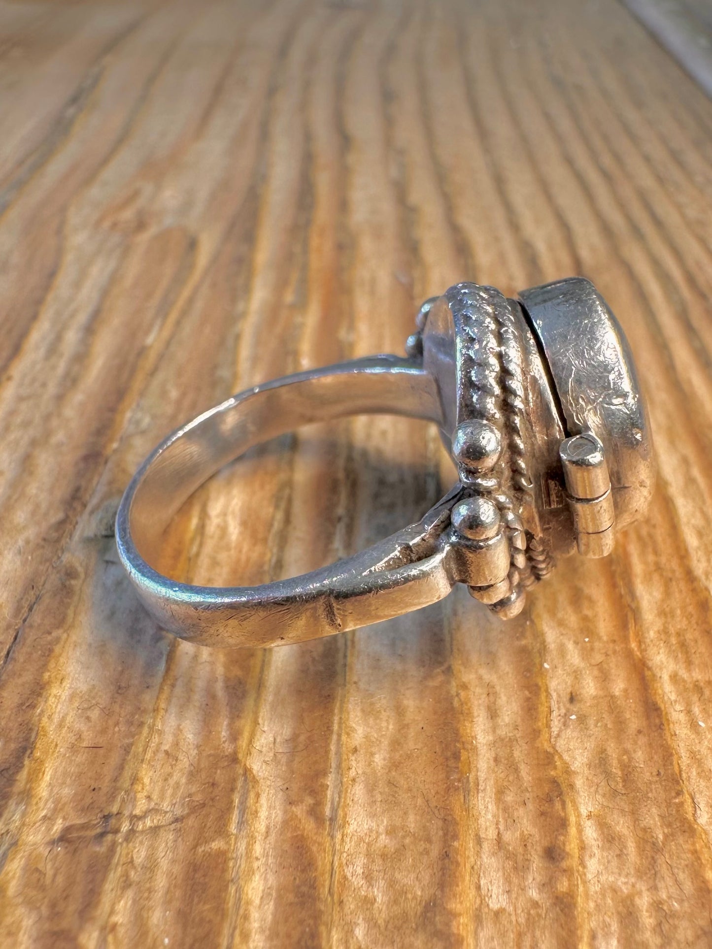 Dome Hinged Compartment Poison 925 Sterling Silver Size R Ring