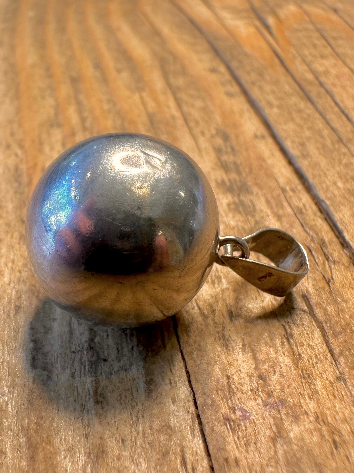Kugelanhänger aus 925er Sterlingsilber