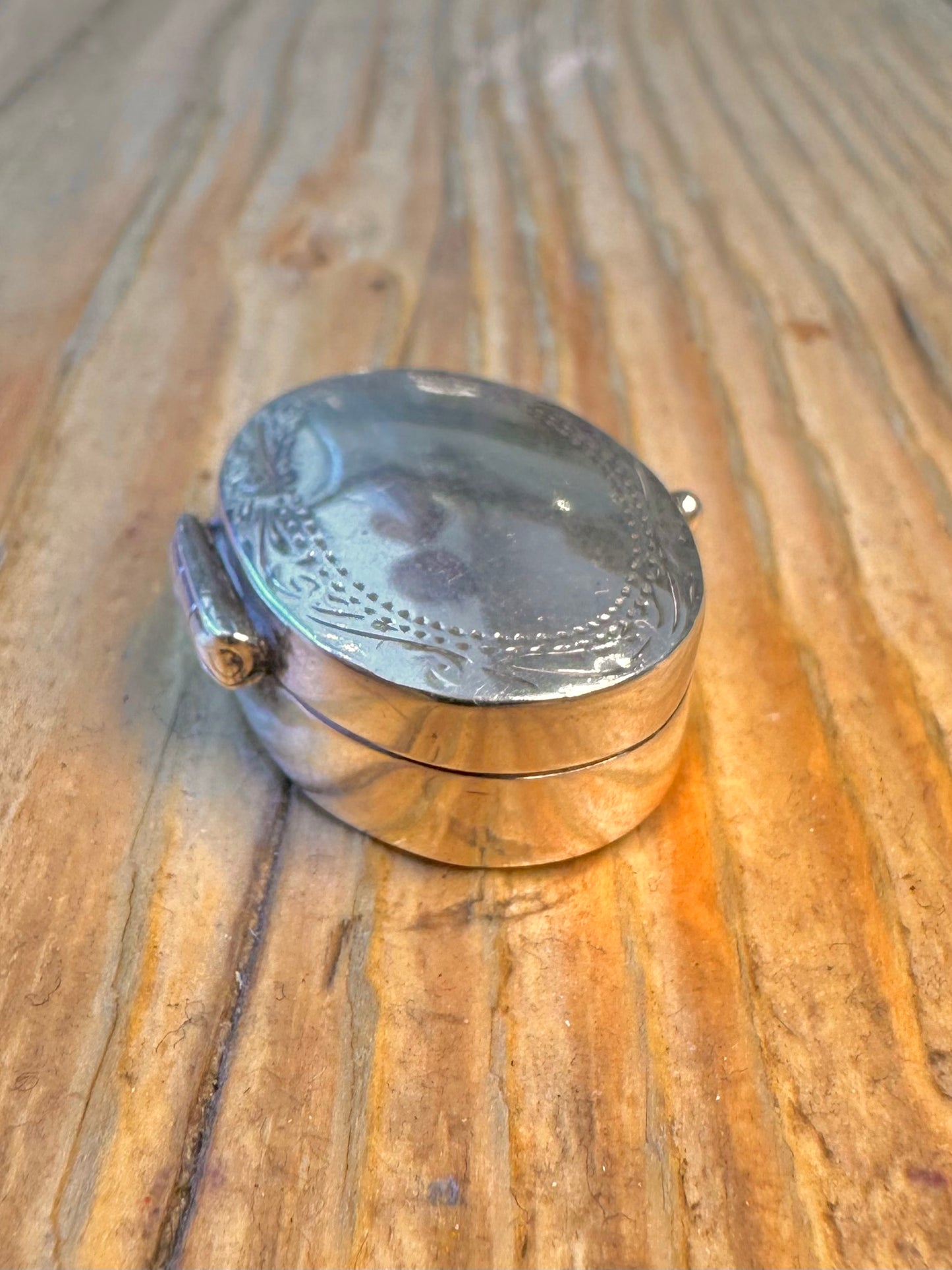 Engraved Oval Pill Box 925 Sterling Silver Collectable