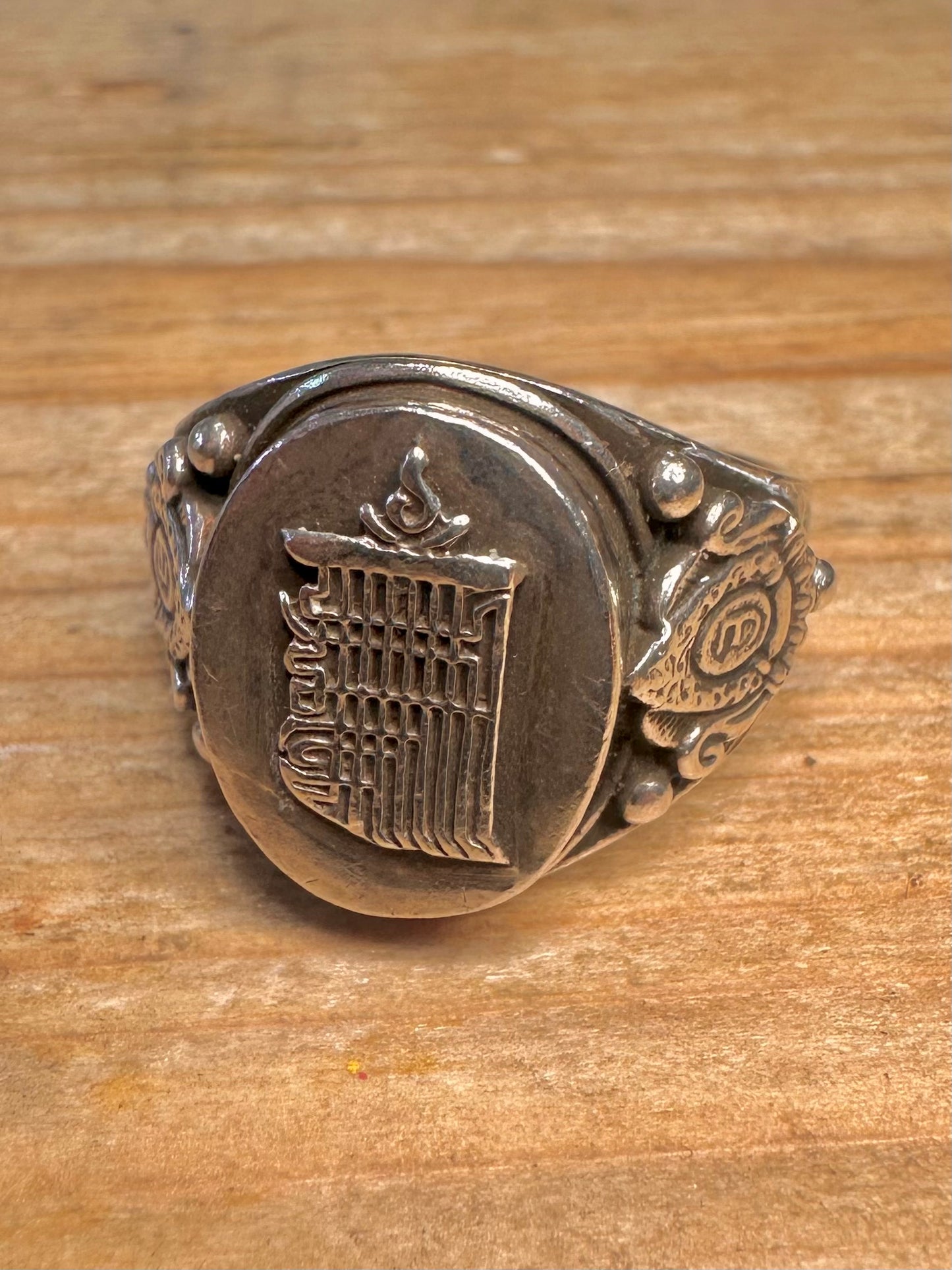Vintage Ten Interlocking Syllables Kalachakra 925 Sterling Silver Y1/2 Ring