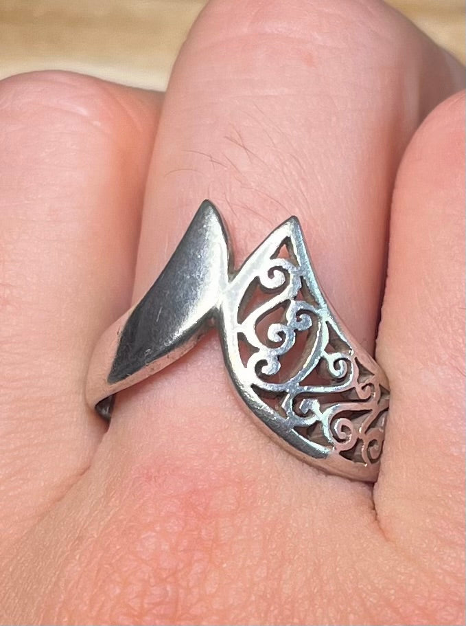 Swirly V-Shaped 925 Sterling Silver Size 9.25+S1/2 Ring
