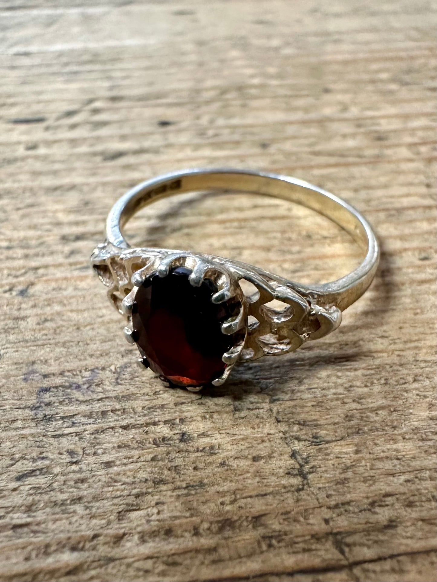 Vintage 1993 Garnet Gold on 925 Silver Size O Ring