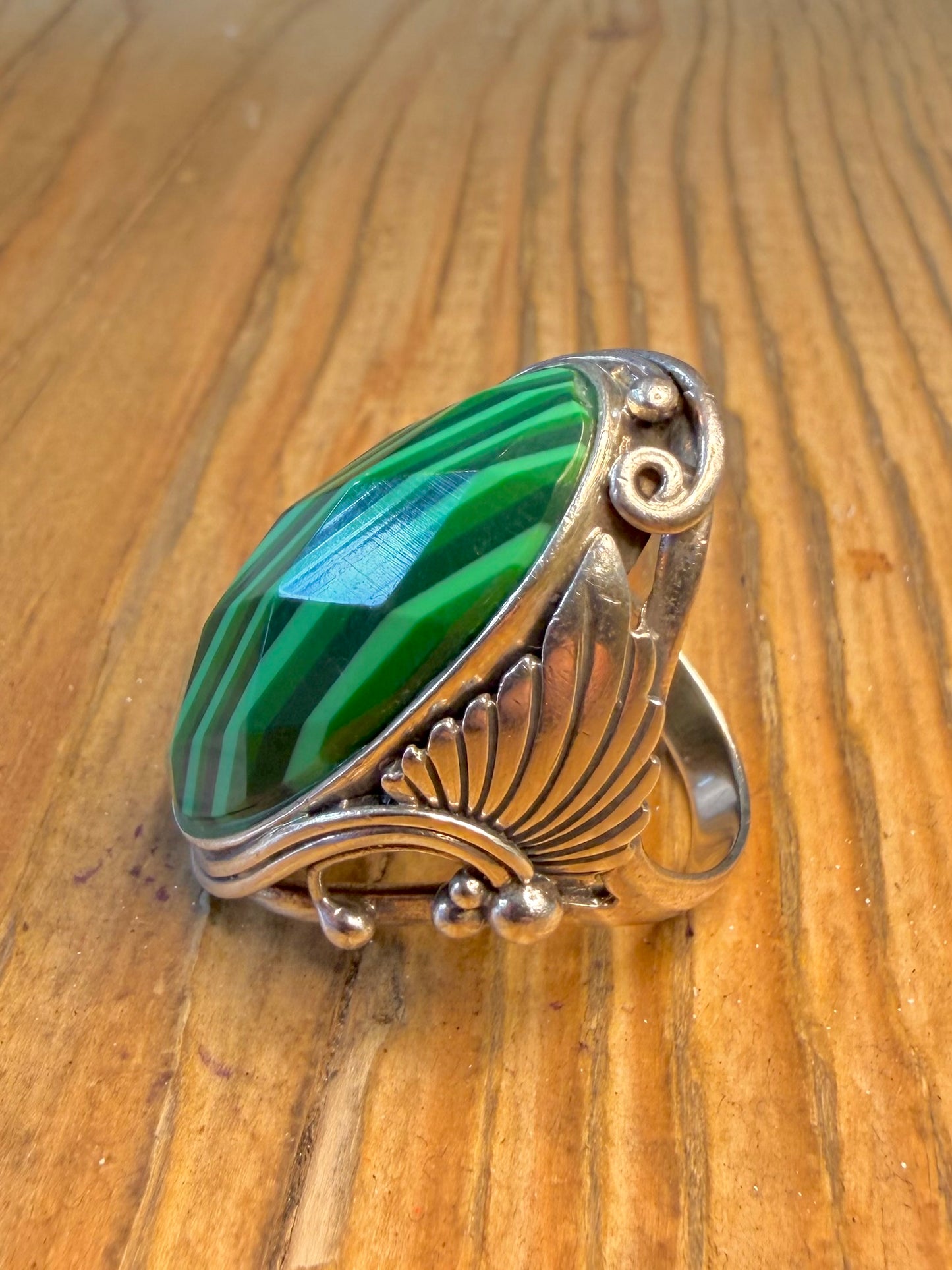 Large Navajo Style Malachite Leaf Design 925 Sterling Silver Size O Ring
