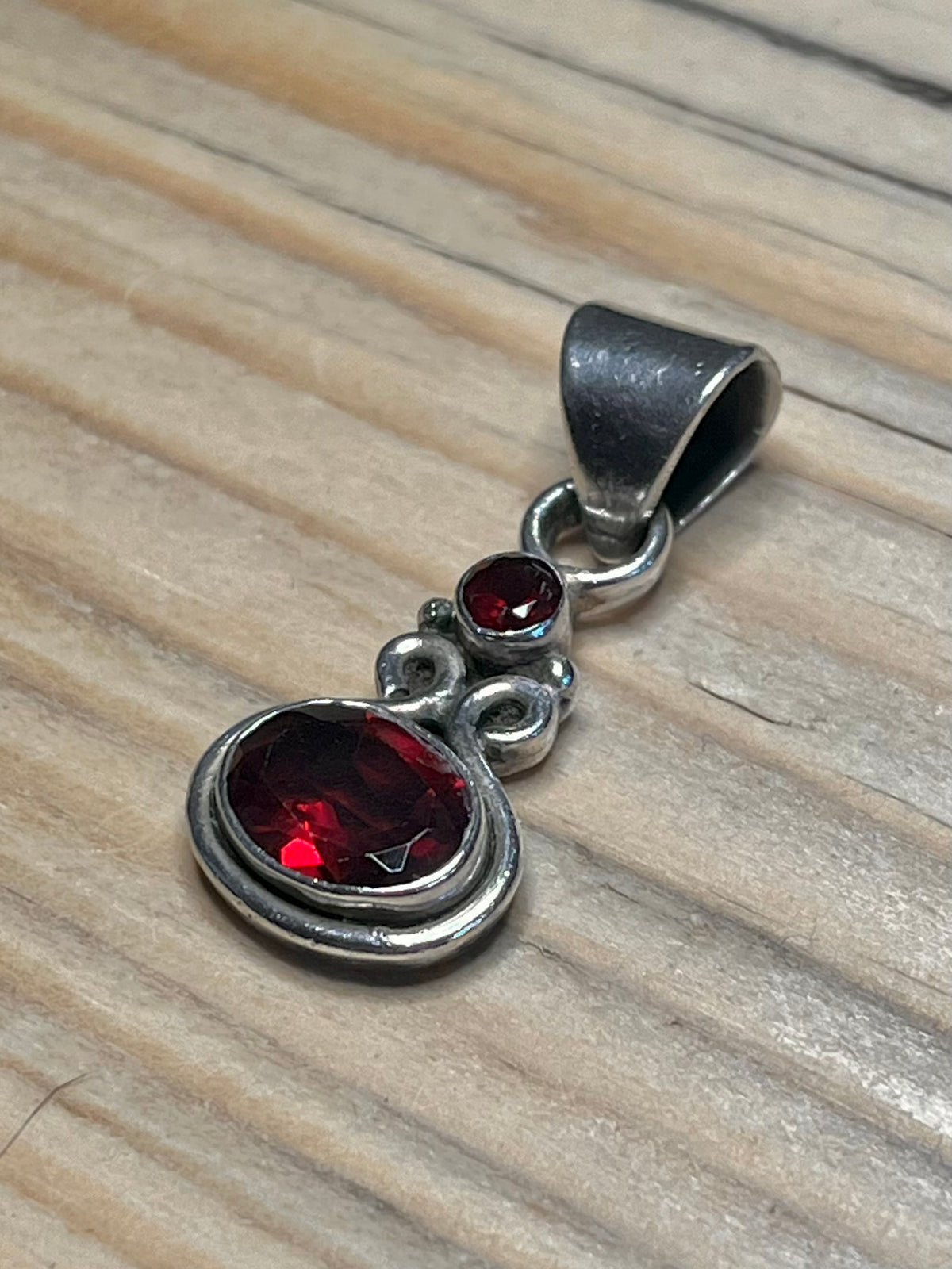 Garnet Double Swirl Mount 925 Sterling Silver Pendant