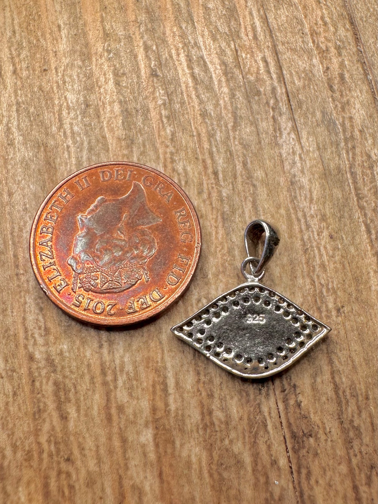 Moderner CZ-Augen-Anhänger aus 925er Sterlingsilber