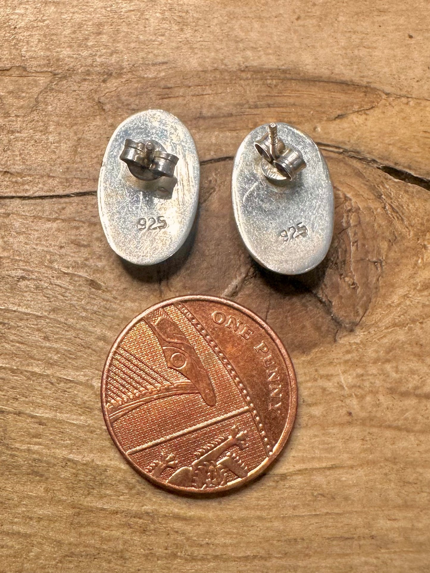 Abstract Design Bean Shape 925 Silver Stud Earrings