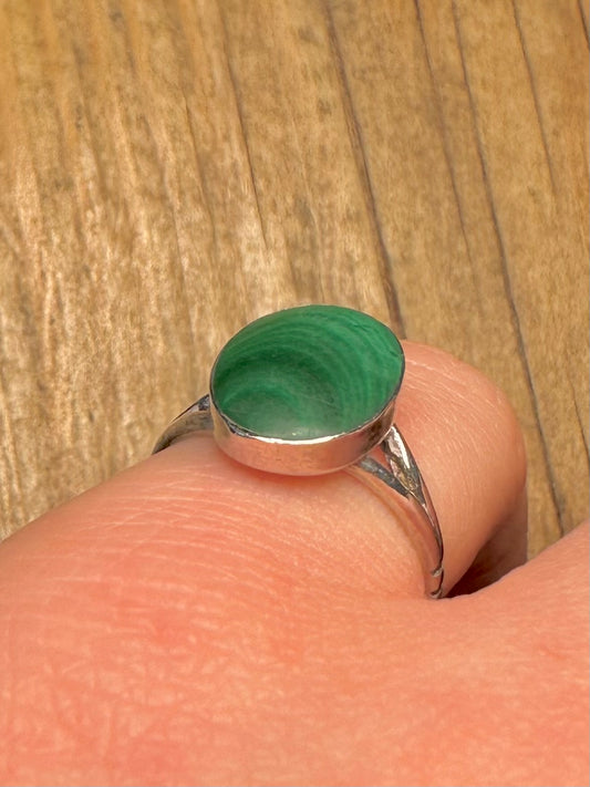 Vintage Malachite Oval 925 Sterling Silver Size N Ring